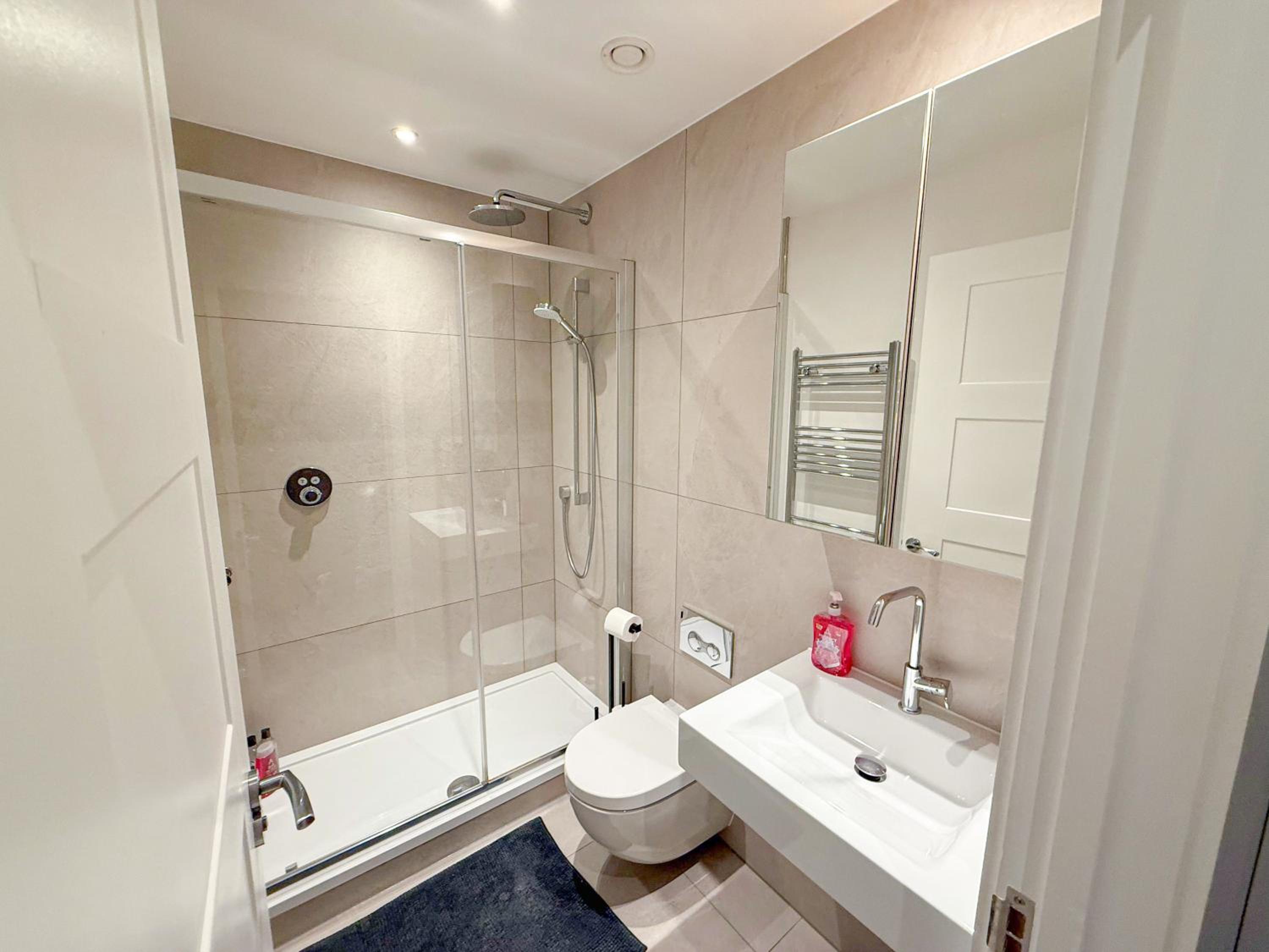 Studio Apartment photo 3