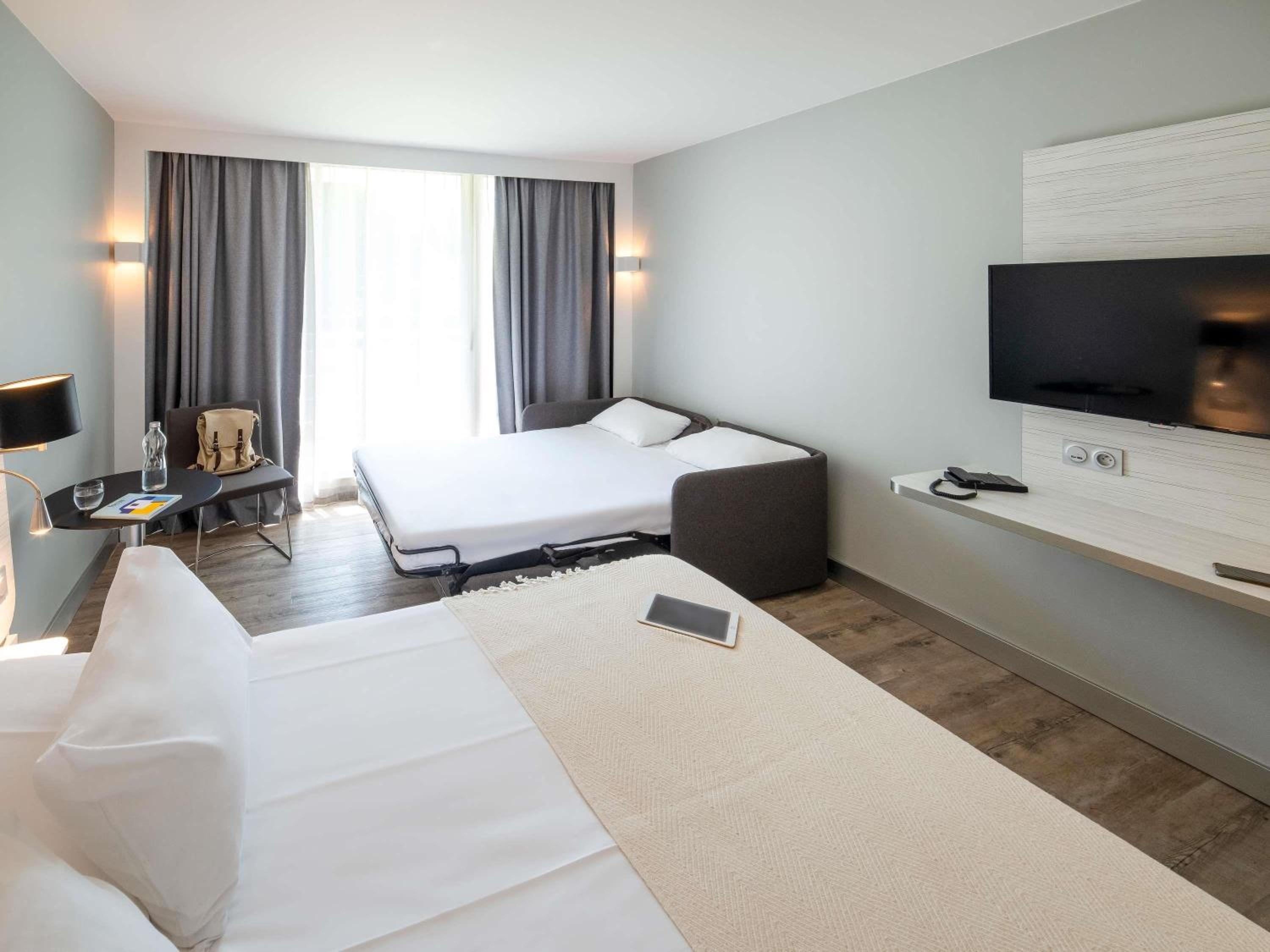Double Room with 1 Double Bed and 1 Double Sofa Bed photo 2