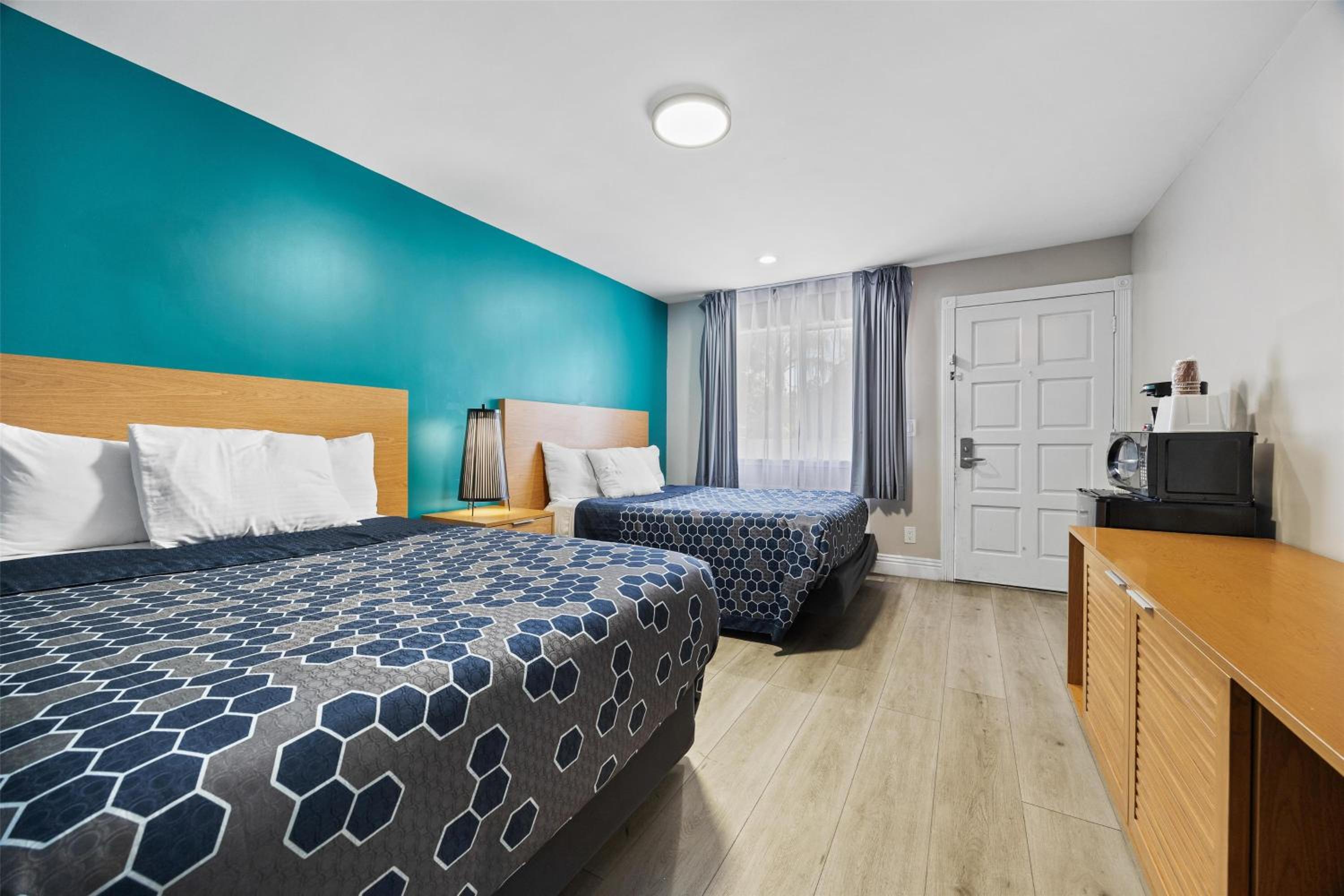 Queen Room with Two Queen Beds - Disability Access