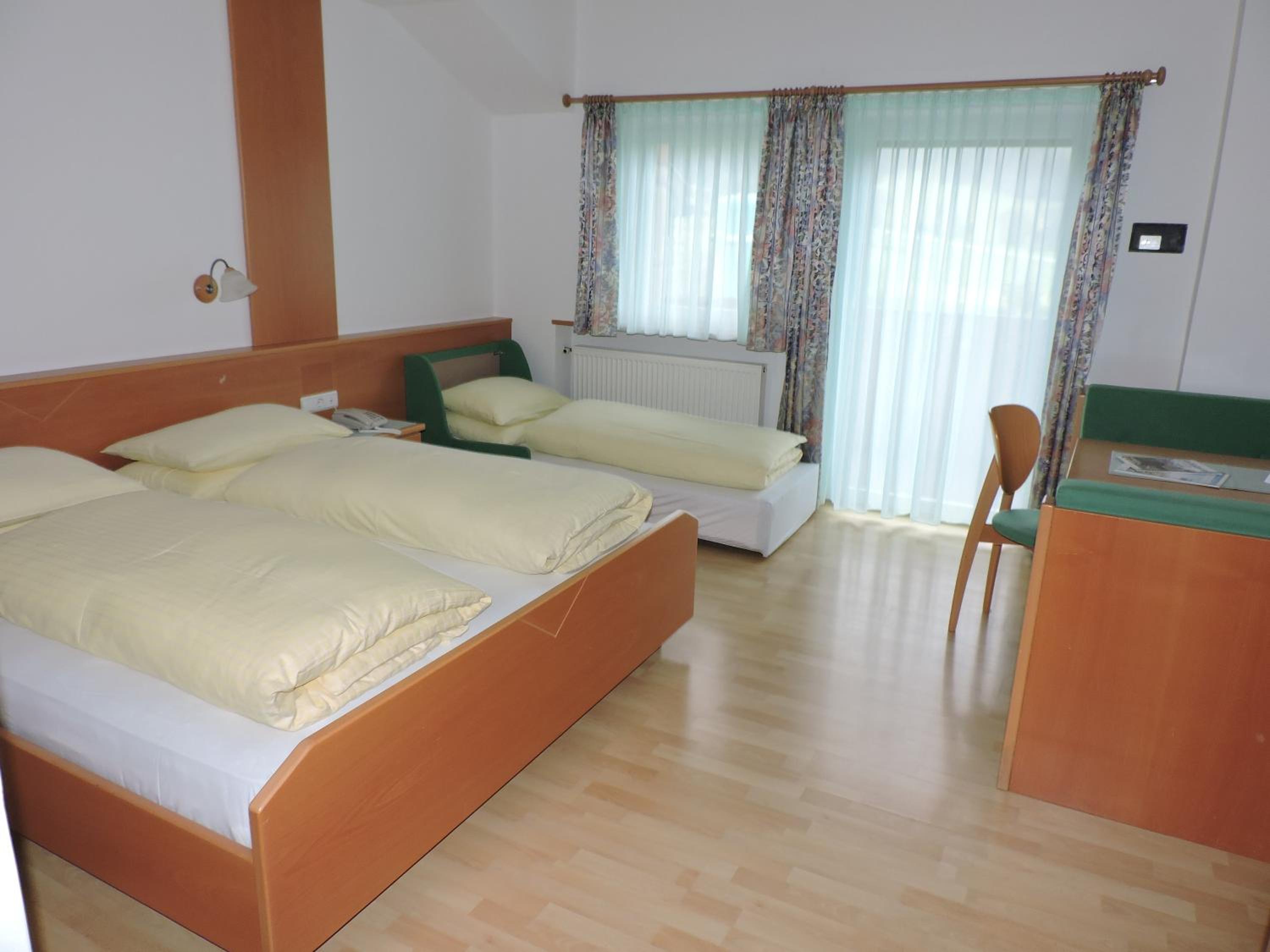 Studio with Balcony (3 Adults) photo 2