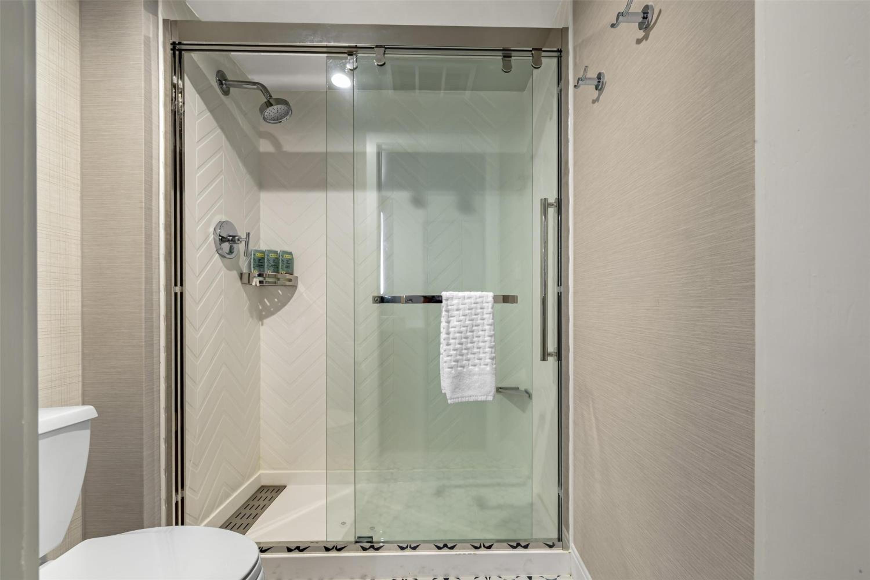 Room with Two Queen Beds, River View and Shower - Non-Smoking
