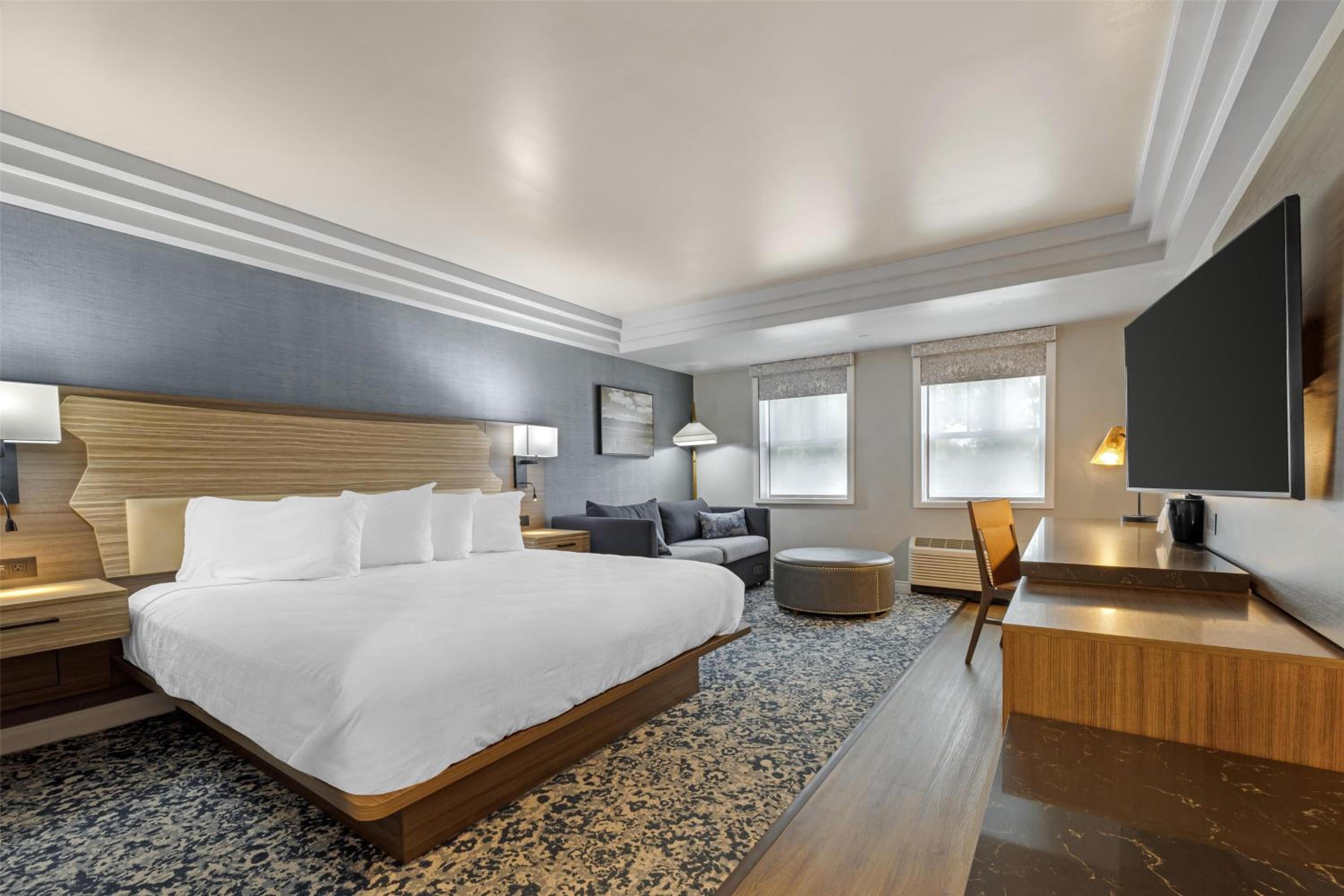 King Room with Sofa Bed, River View and Shower - Non-Smoking photo 2