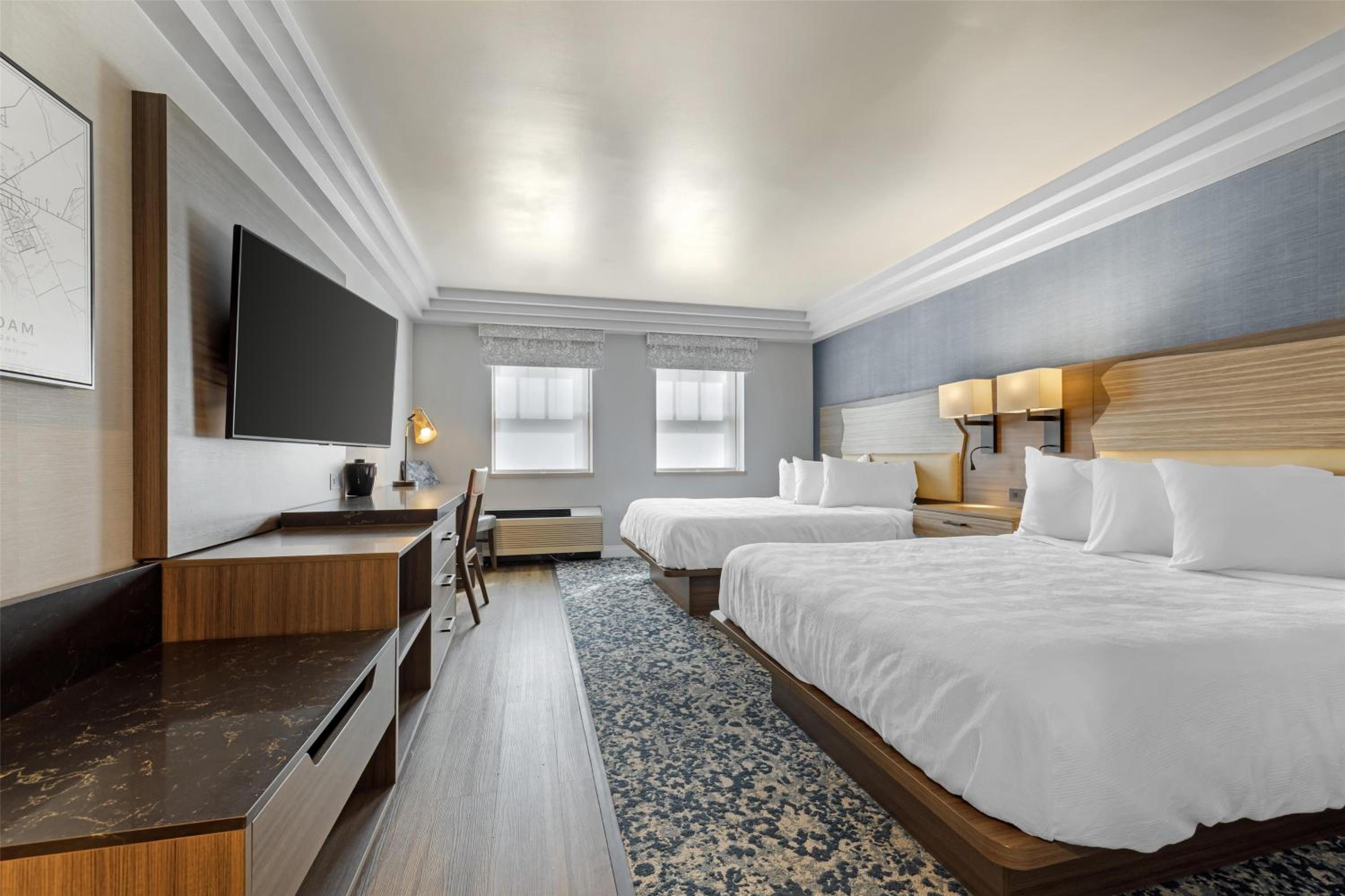 Queen Room with Two Queen Beds - Non-Smoking