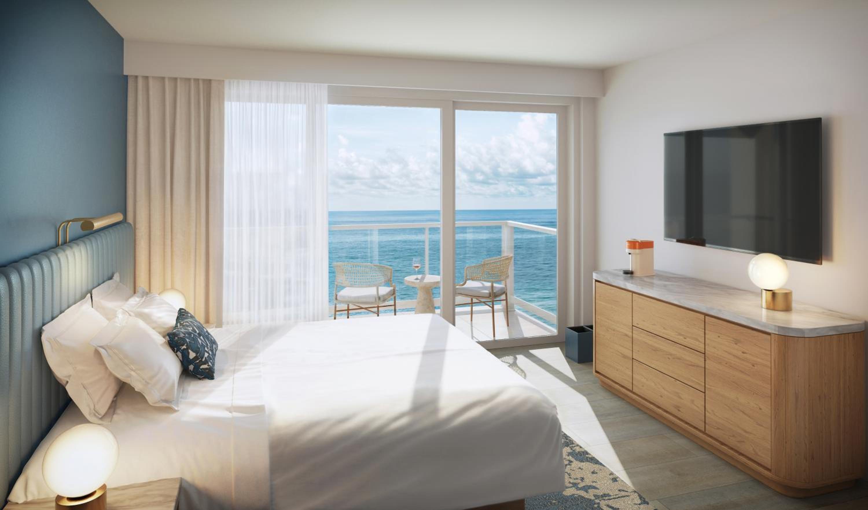 Oceanfront King Junior Suite with Balcony-Newly Renovated photo 3