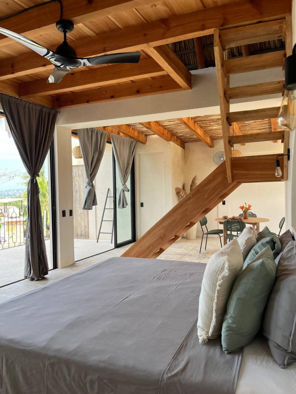 Deluxe Suite with Sea View photo 1