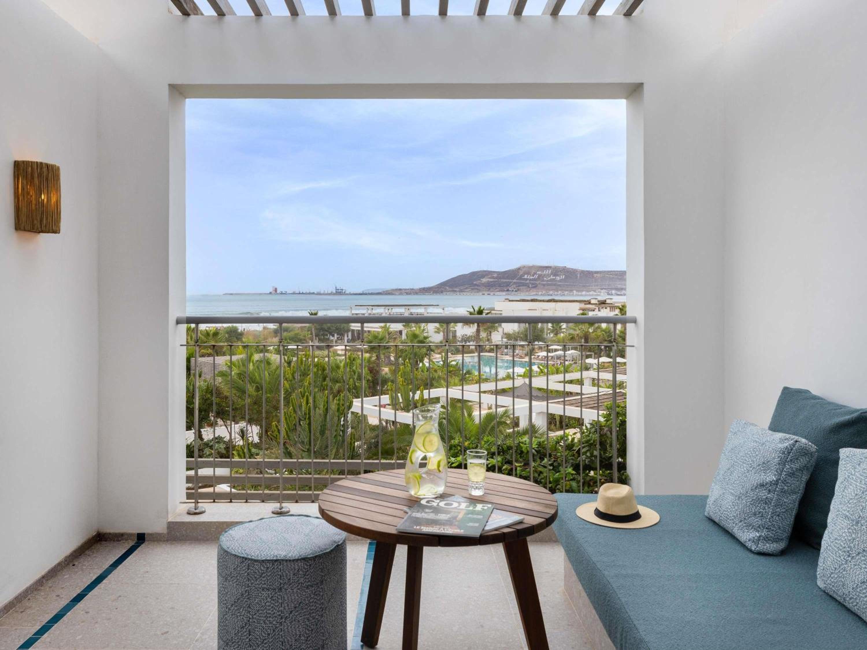 Superior Queen Room with Pool & Sea View