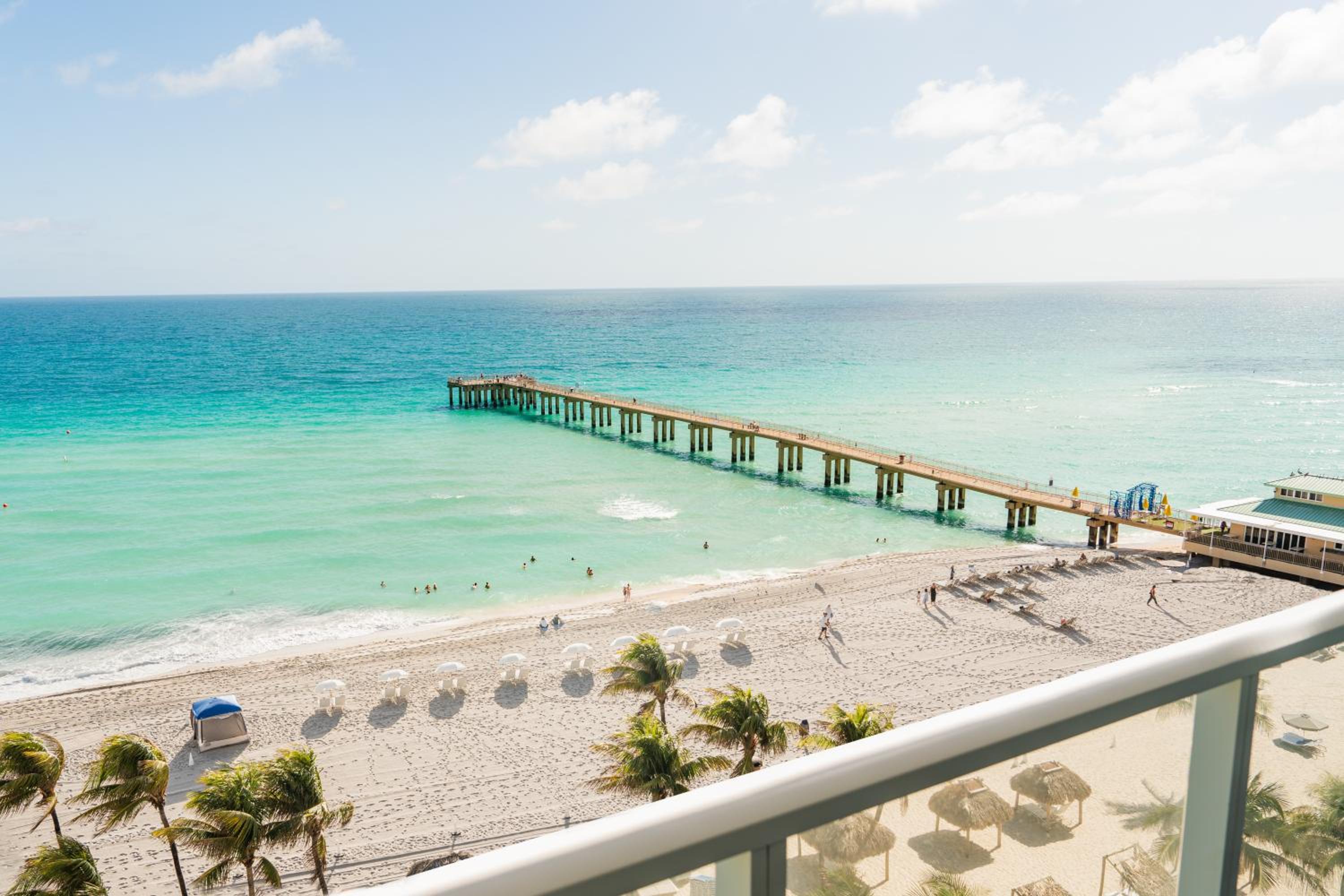 Oceanfront King Room with Balcony-Newly Renovated
