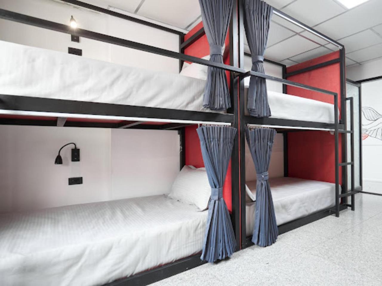 Bed in 6-Bed Dormitory Room photo 2