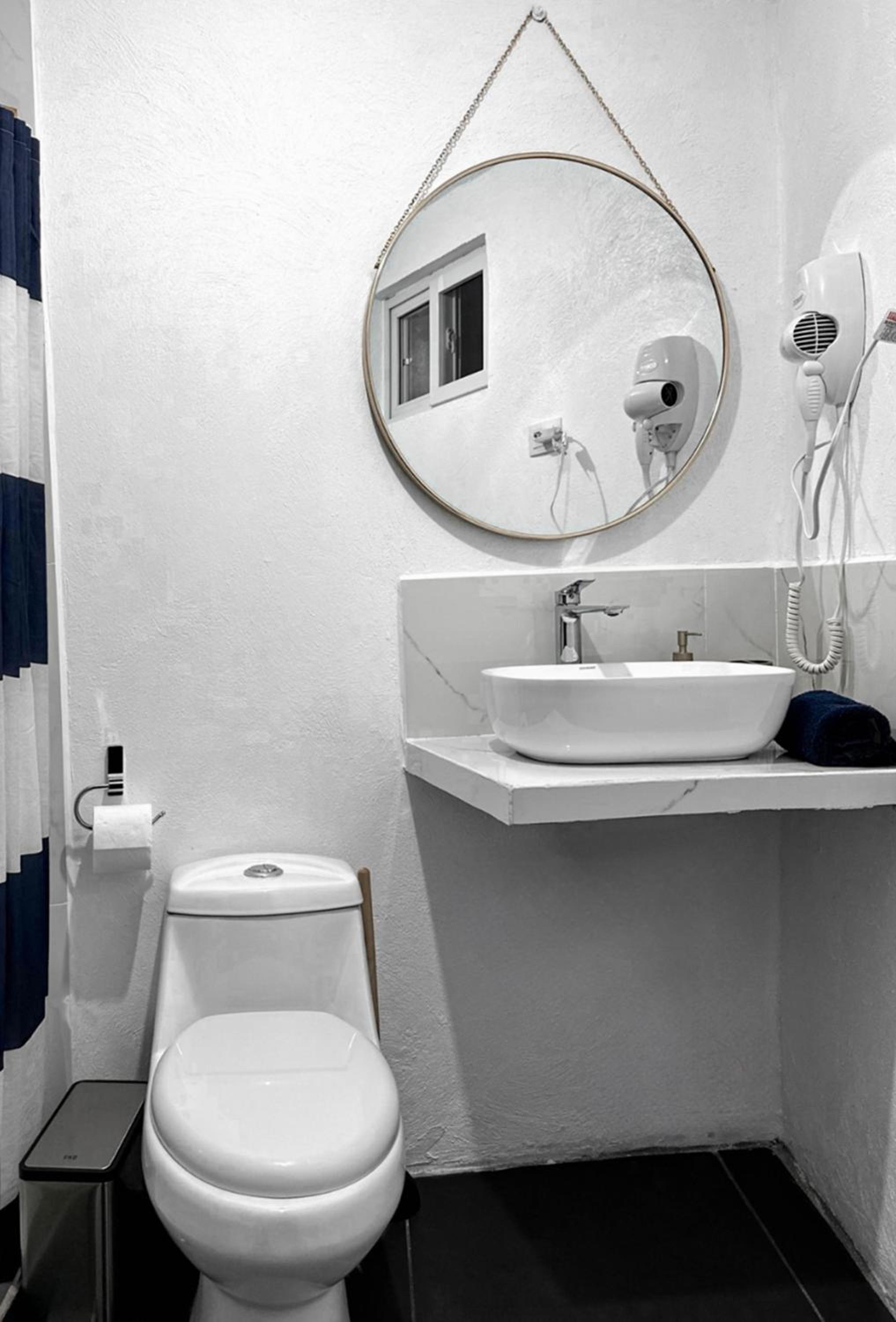 Deluxe Double Room (2 Adults + 1 Child) photo 1