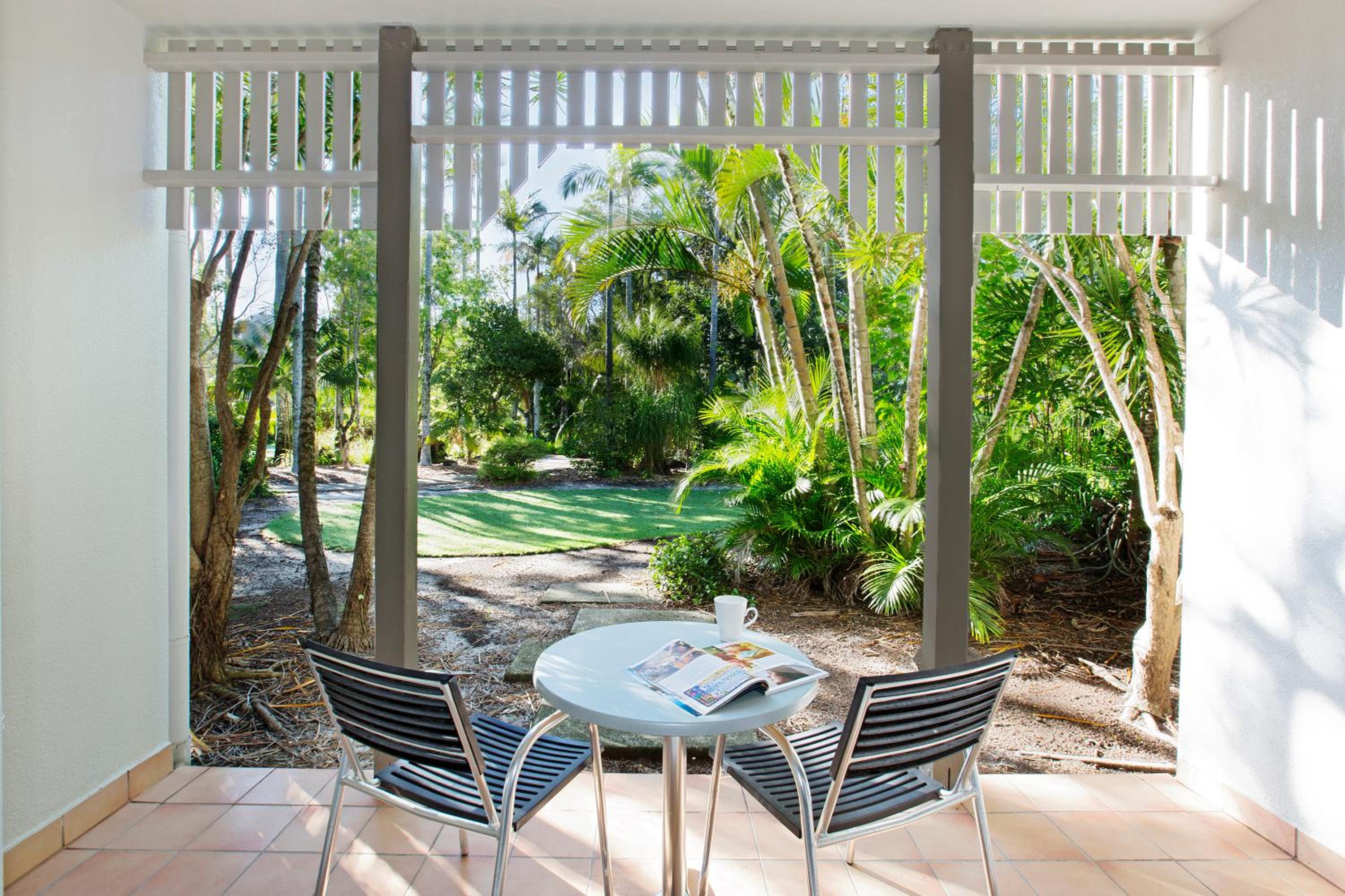 Executive King Room with Garden View - Photo 8