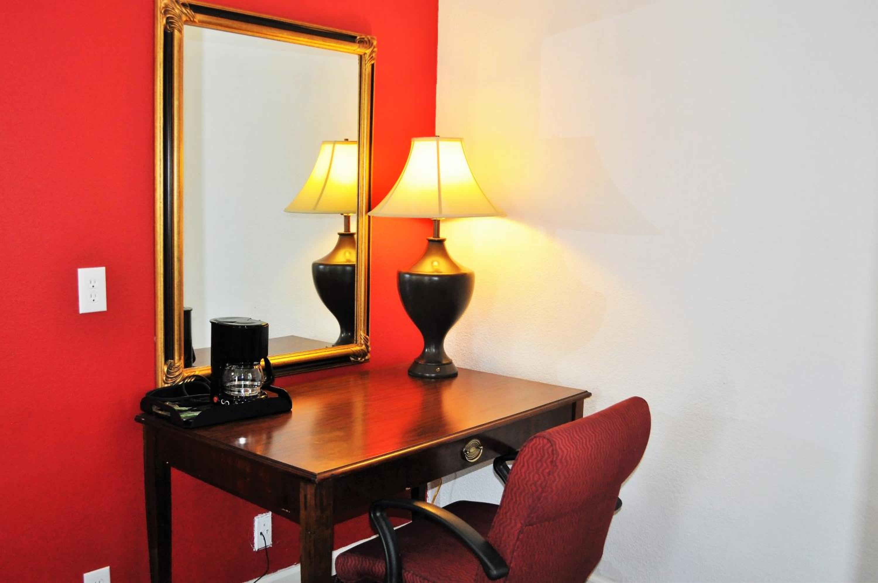 Deluxe Queen Room photo 3