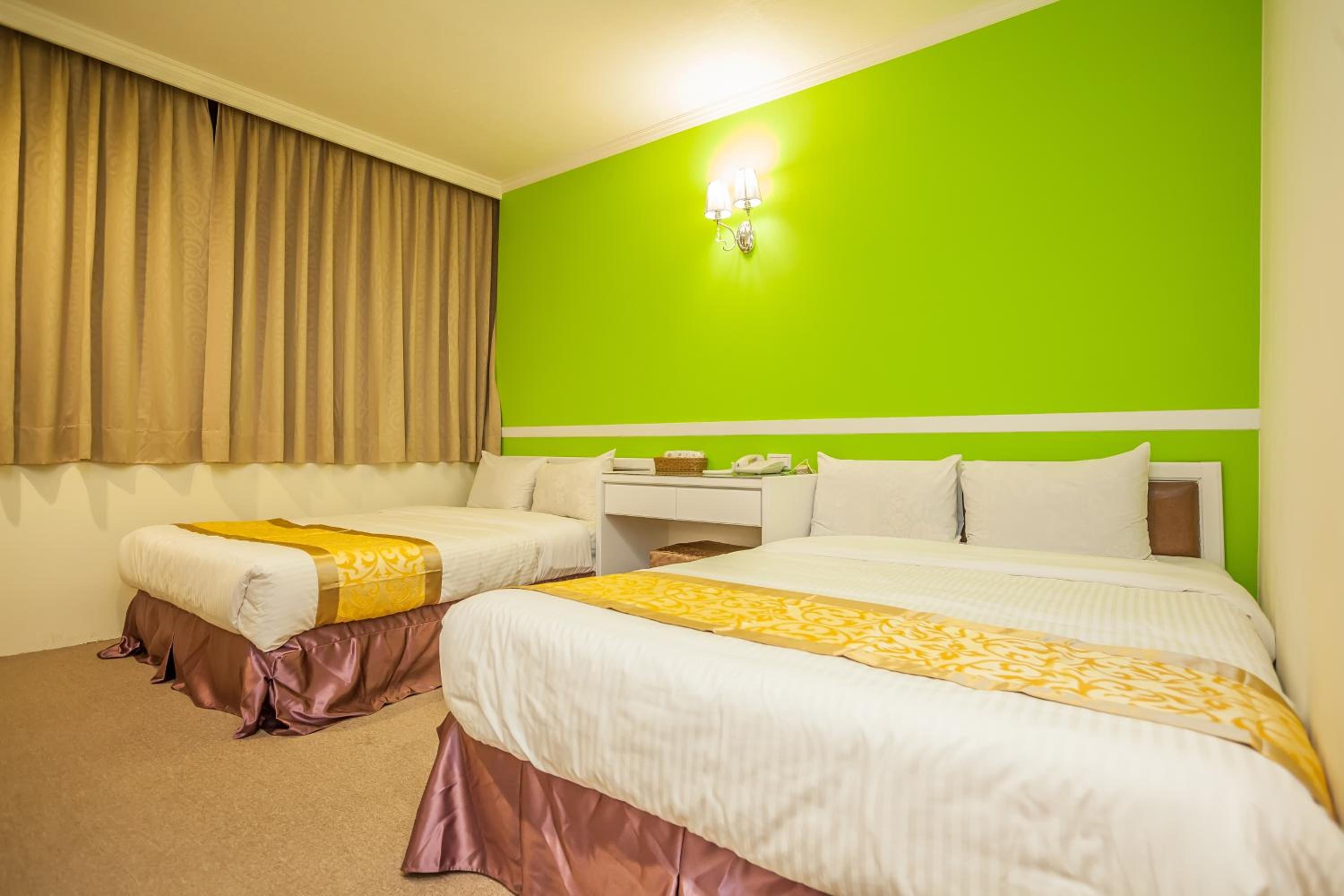 Standard Quadruple Room - Photo 2
