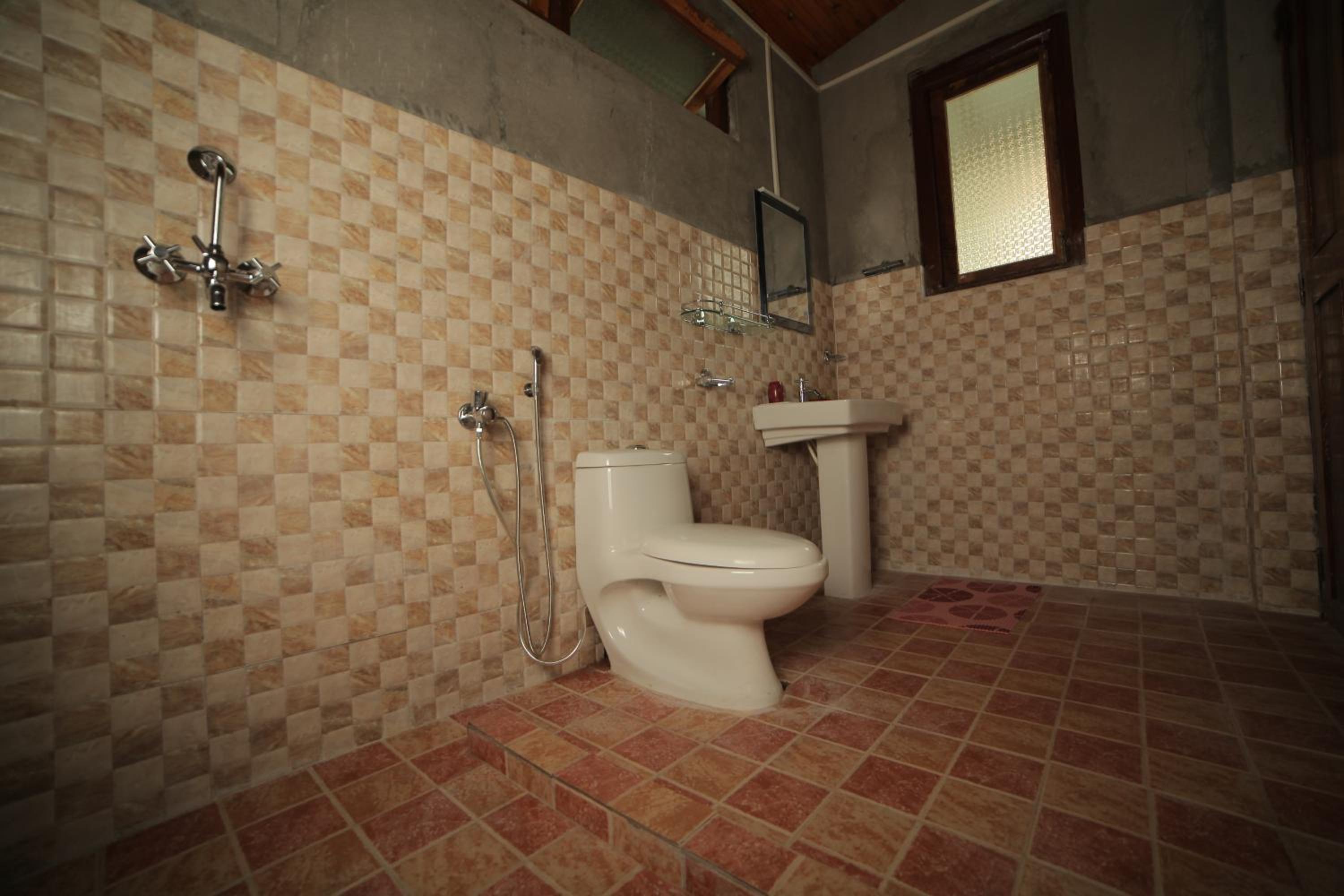 Deluxe Suite - Photo 6