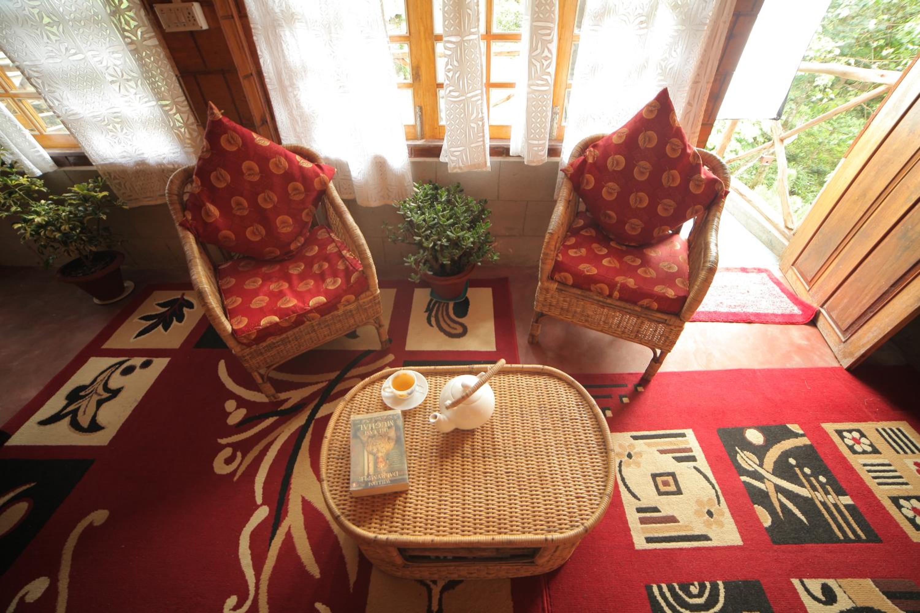Deluxe Suite - Photo 7