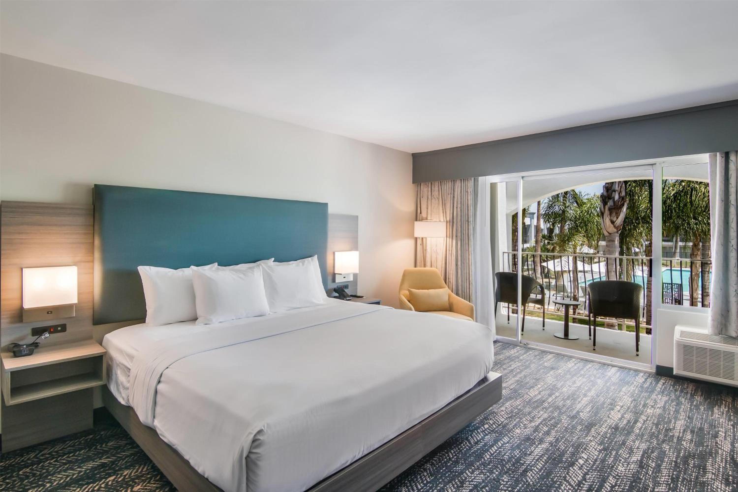 King Room with Pool View - Non-Smoking - Photo 1