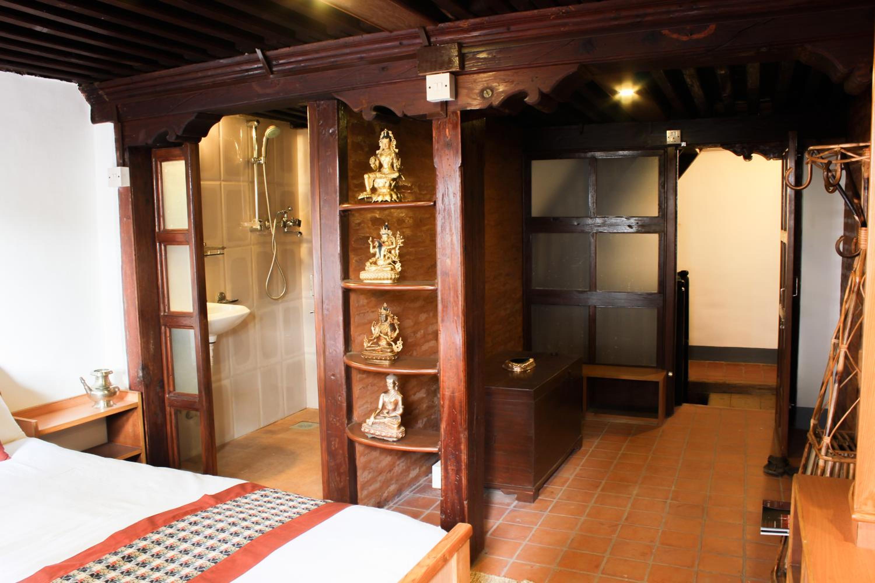 Double Room with Private Bathroom photo 2
