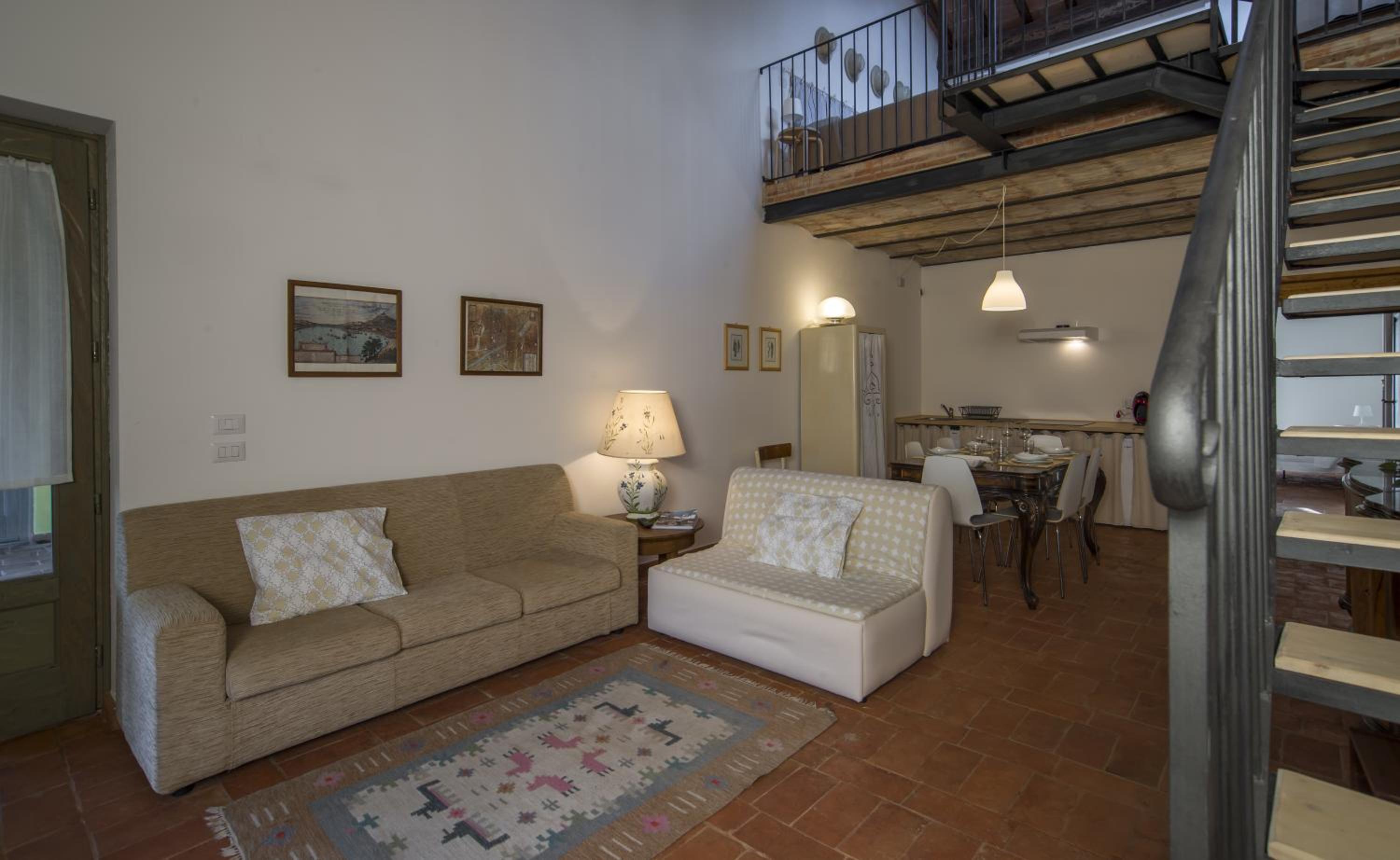Apartment - Split Level photo 3