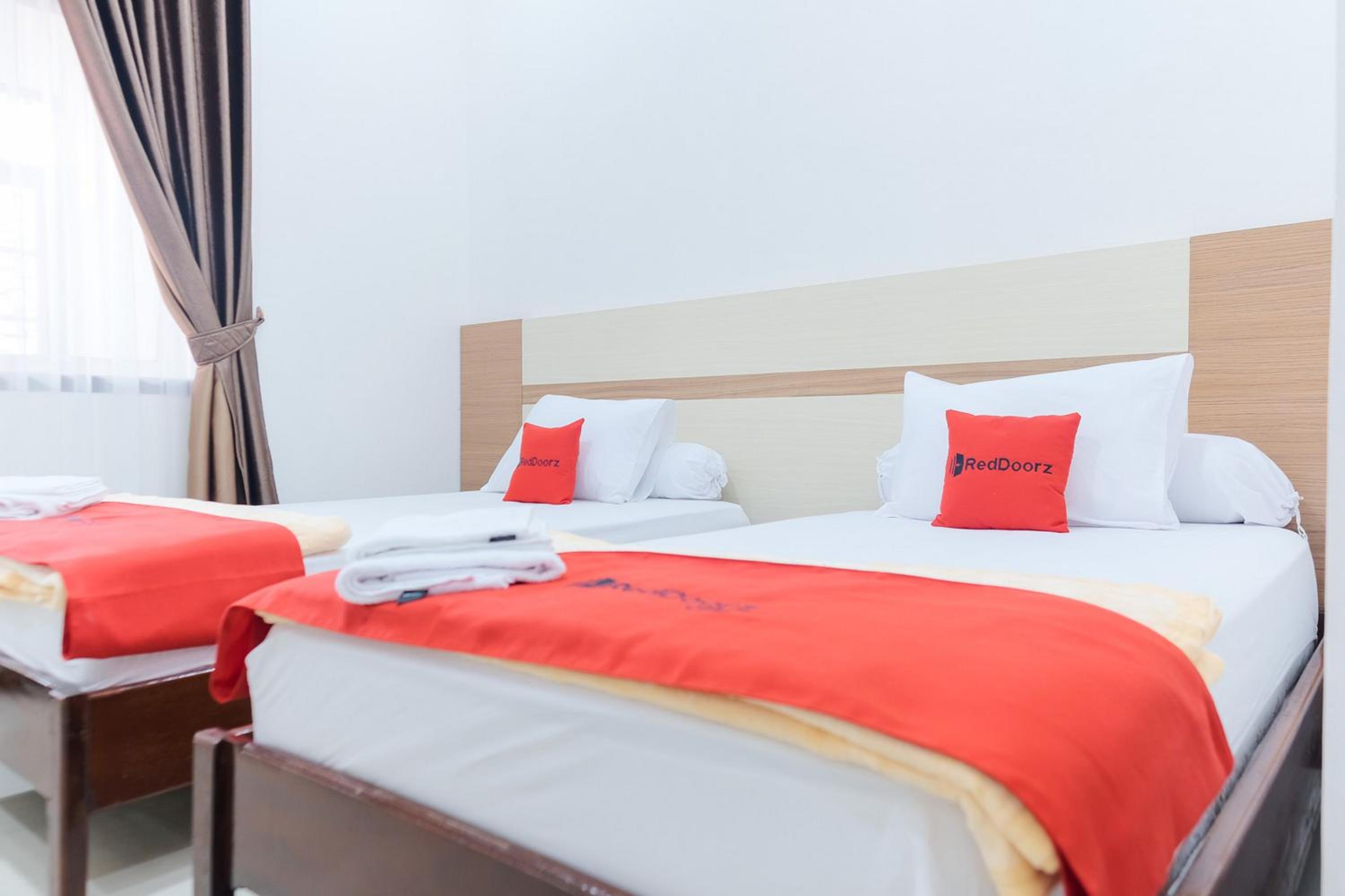 Standard Twin Room - Photo 8
