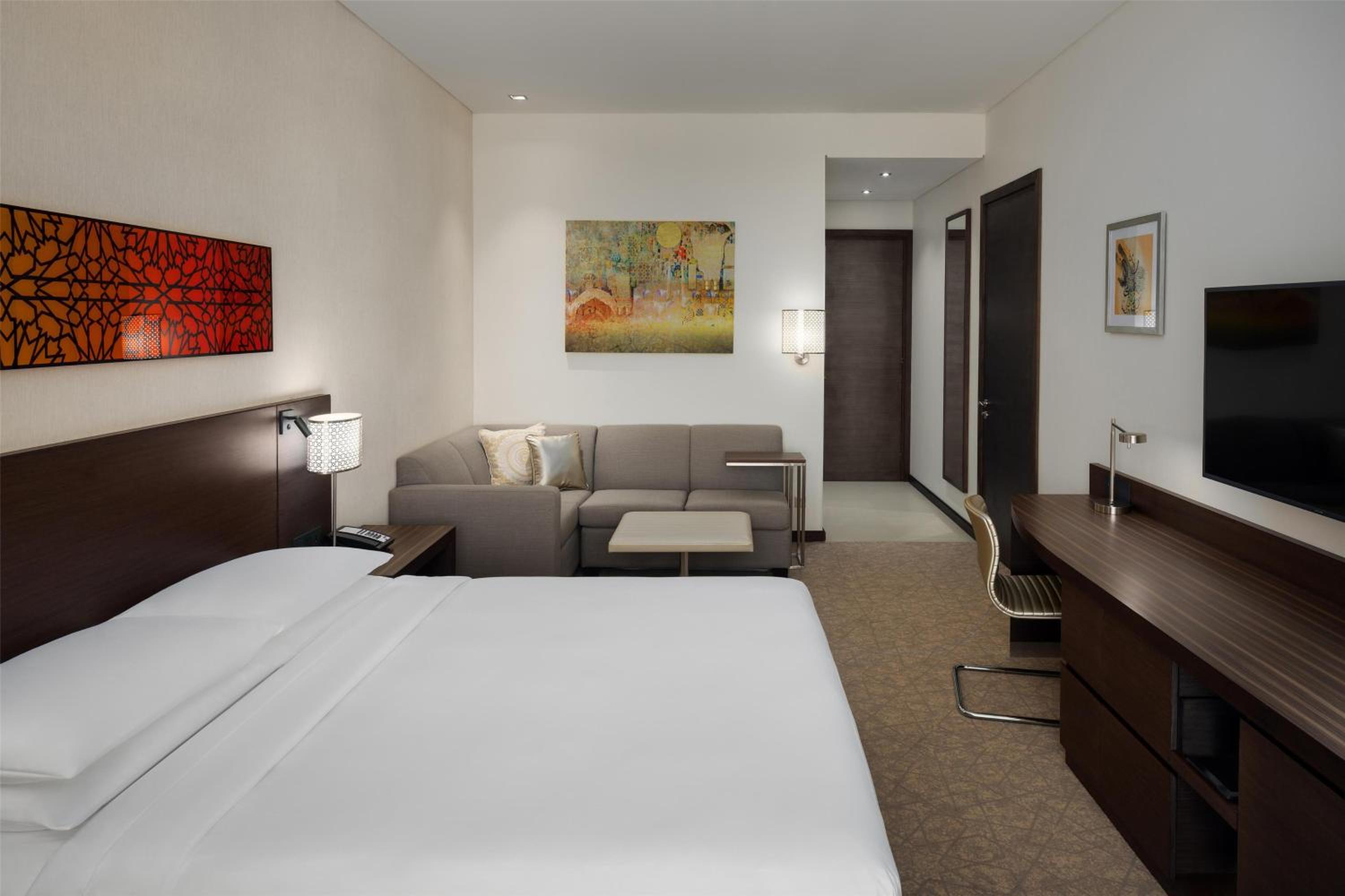 Deluxe King Room - Photo 2