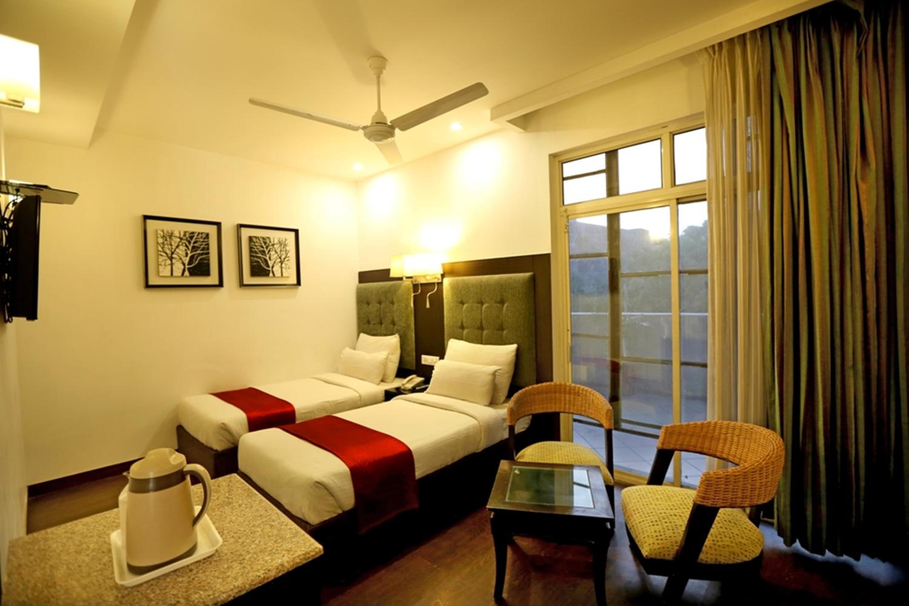 Super Deluxe Double Room photo 2