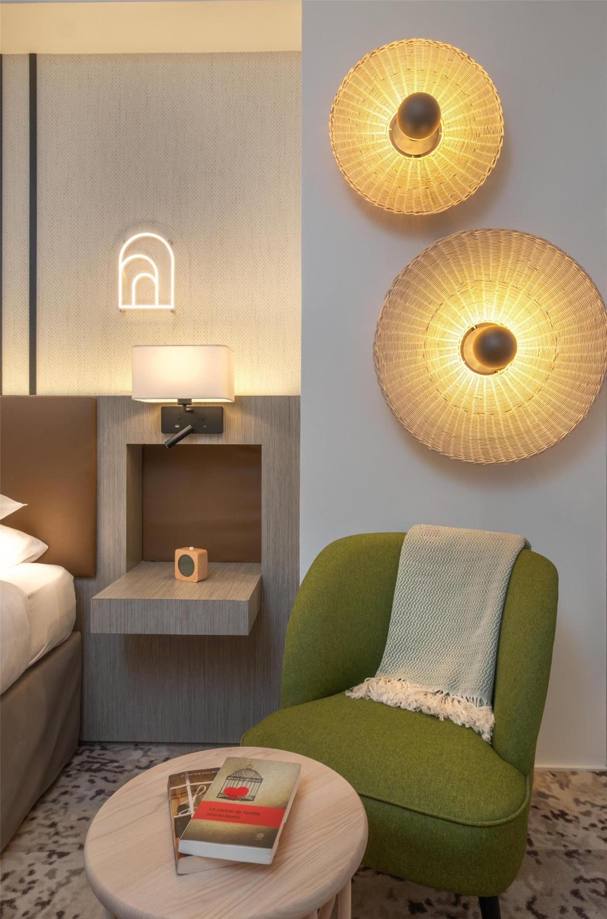 Deluxe King Room - Photo 1