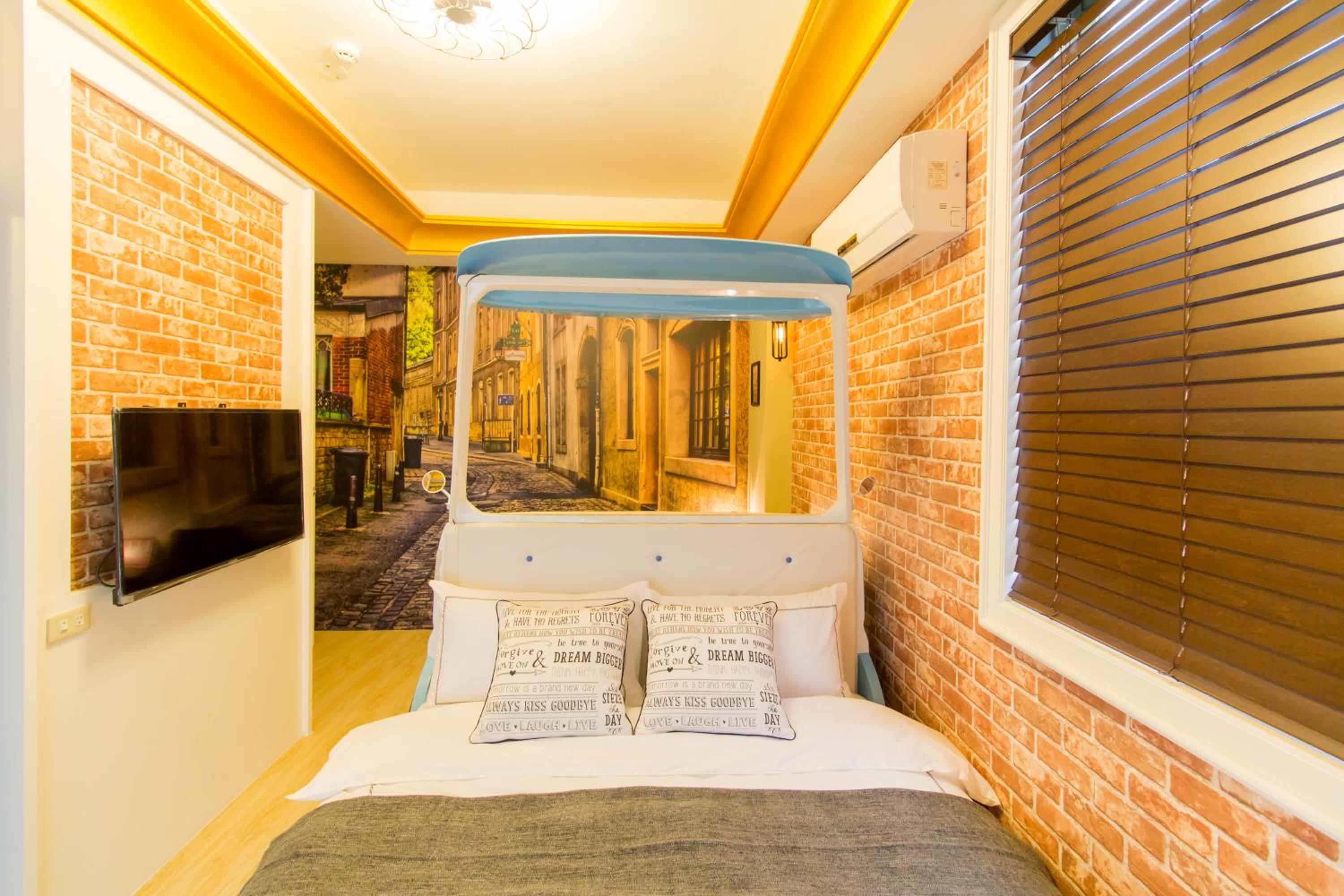 Double Room with Balcony photo 3