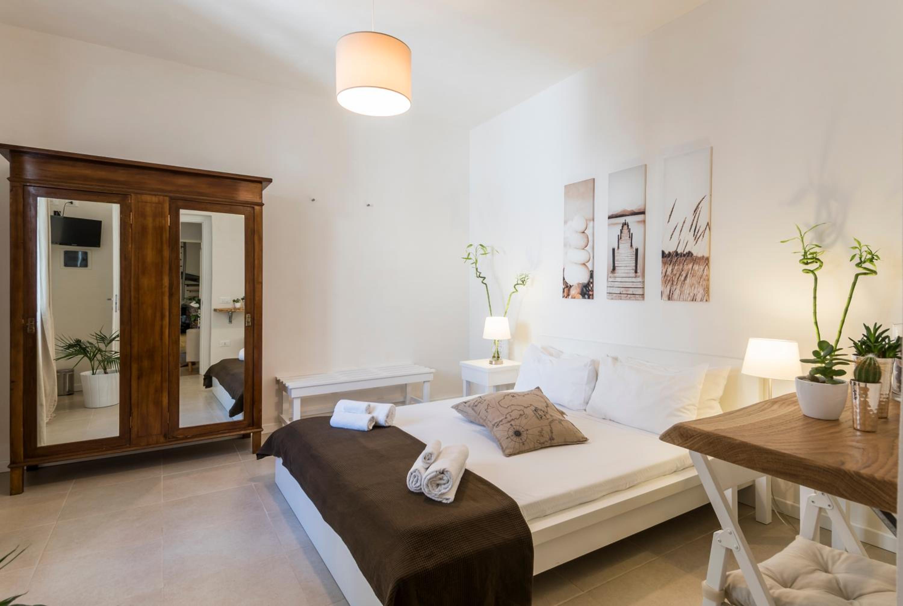 Double Room with Private Bathroom photo 3