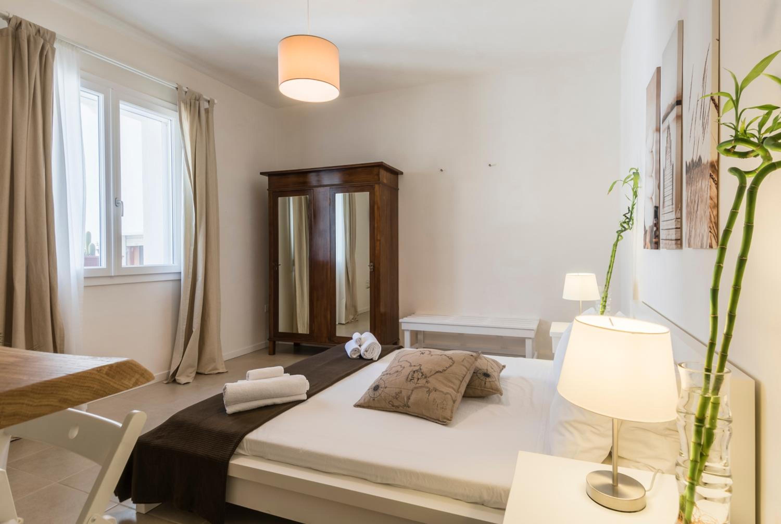 Double Room with Private Bathroom photo 2