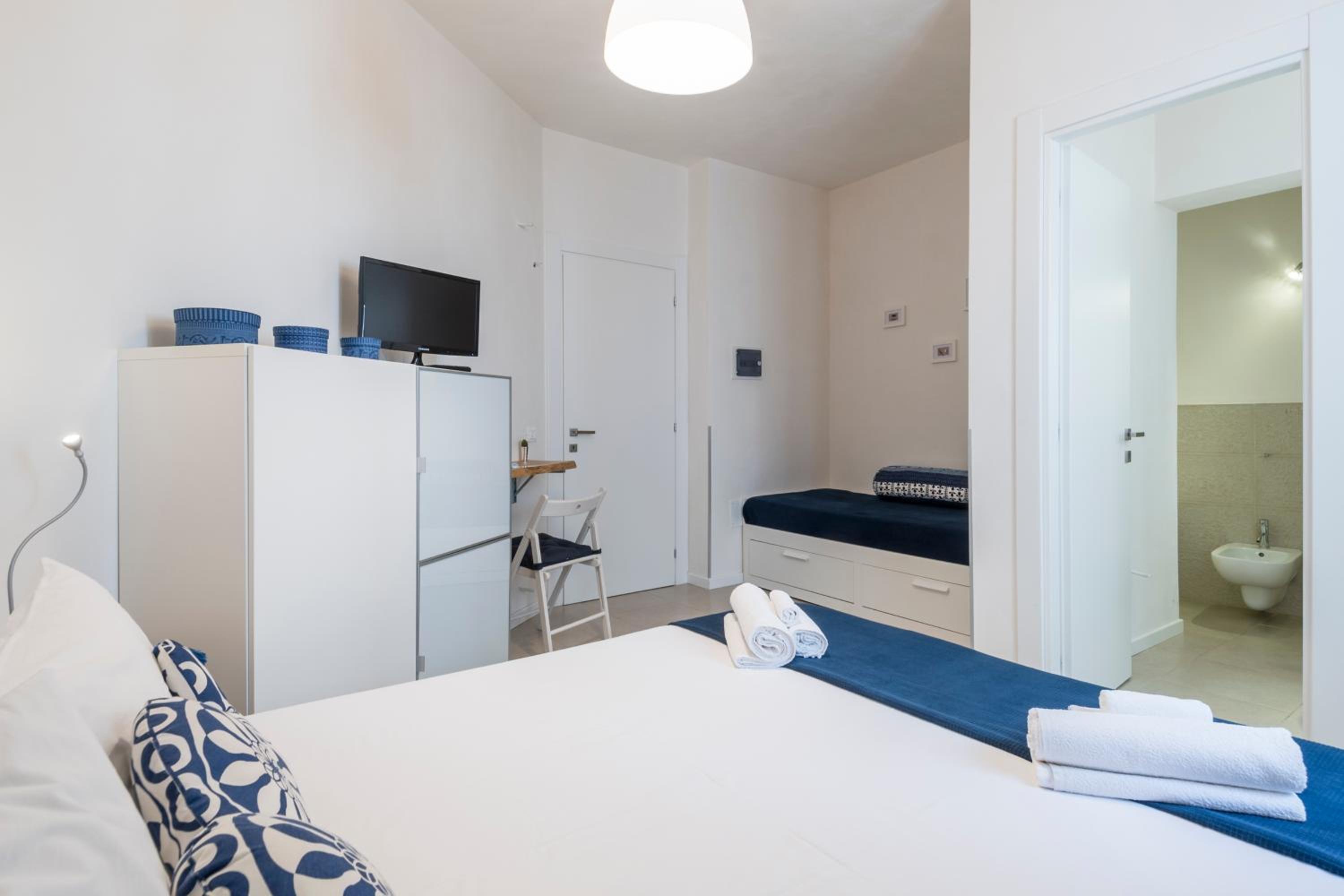 Double Room with Private Bathroom photo 3
