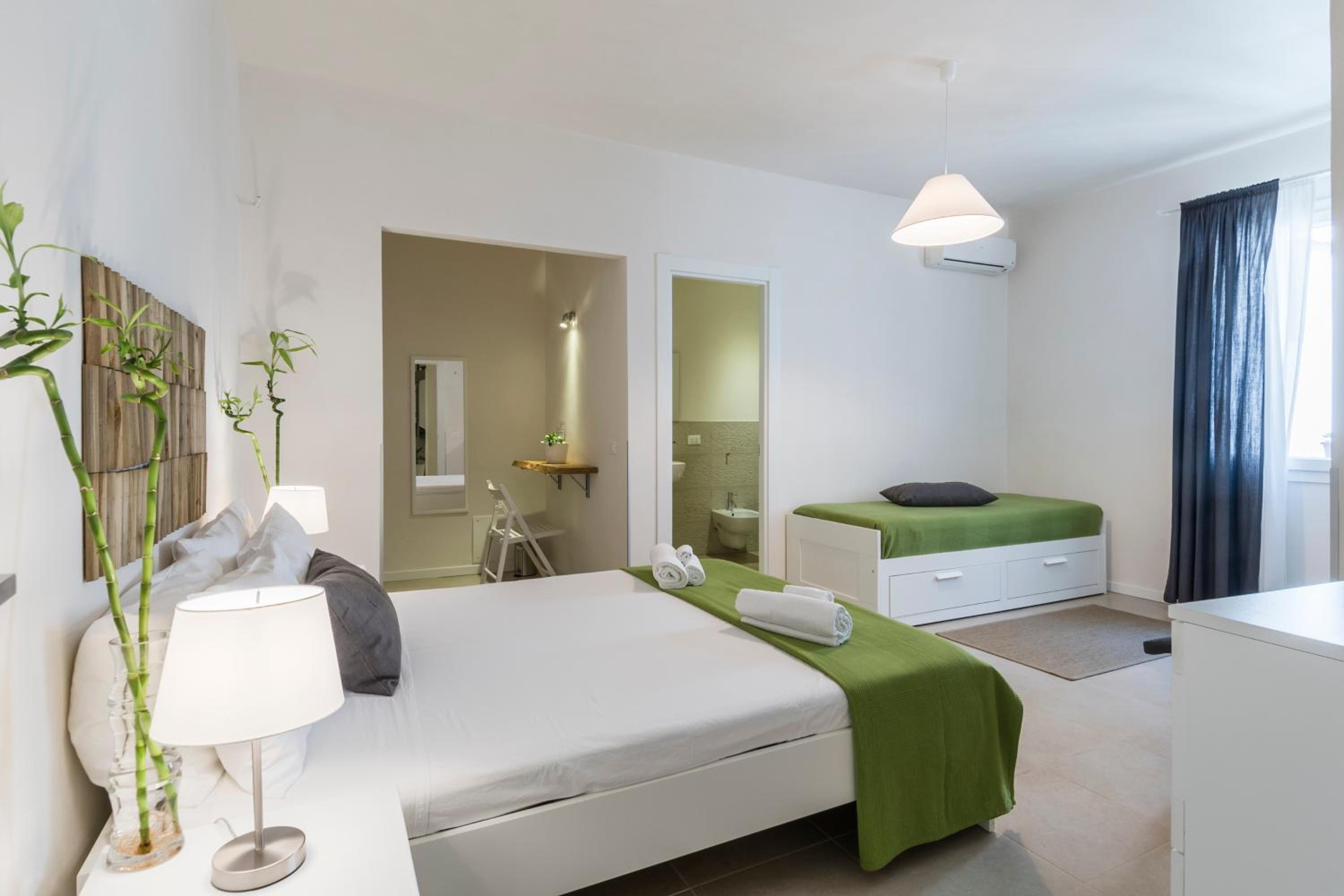 Triple Room with Private Bathroom photo 3