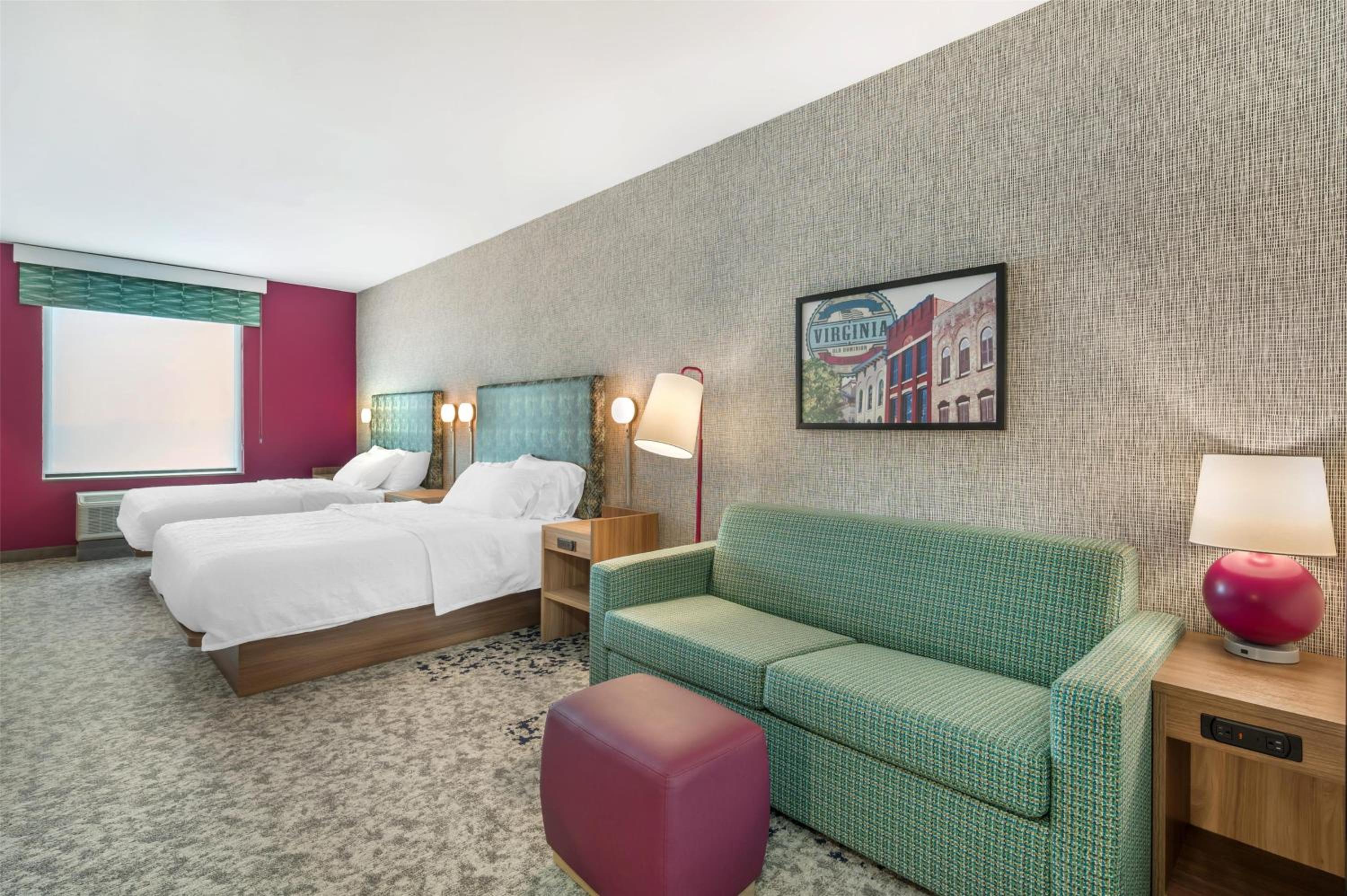 Studio Suite with Two Queen Beds - Photo 4