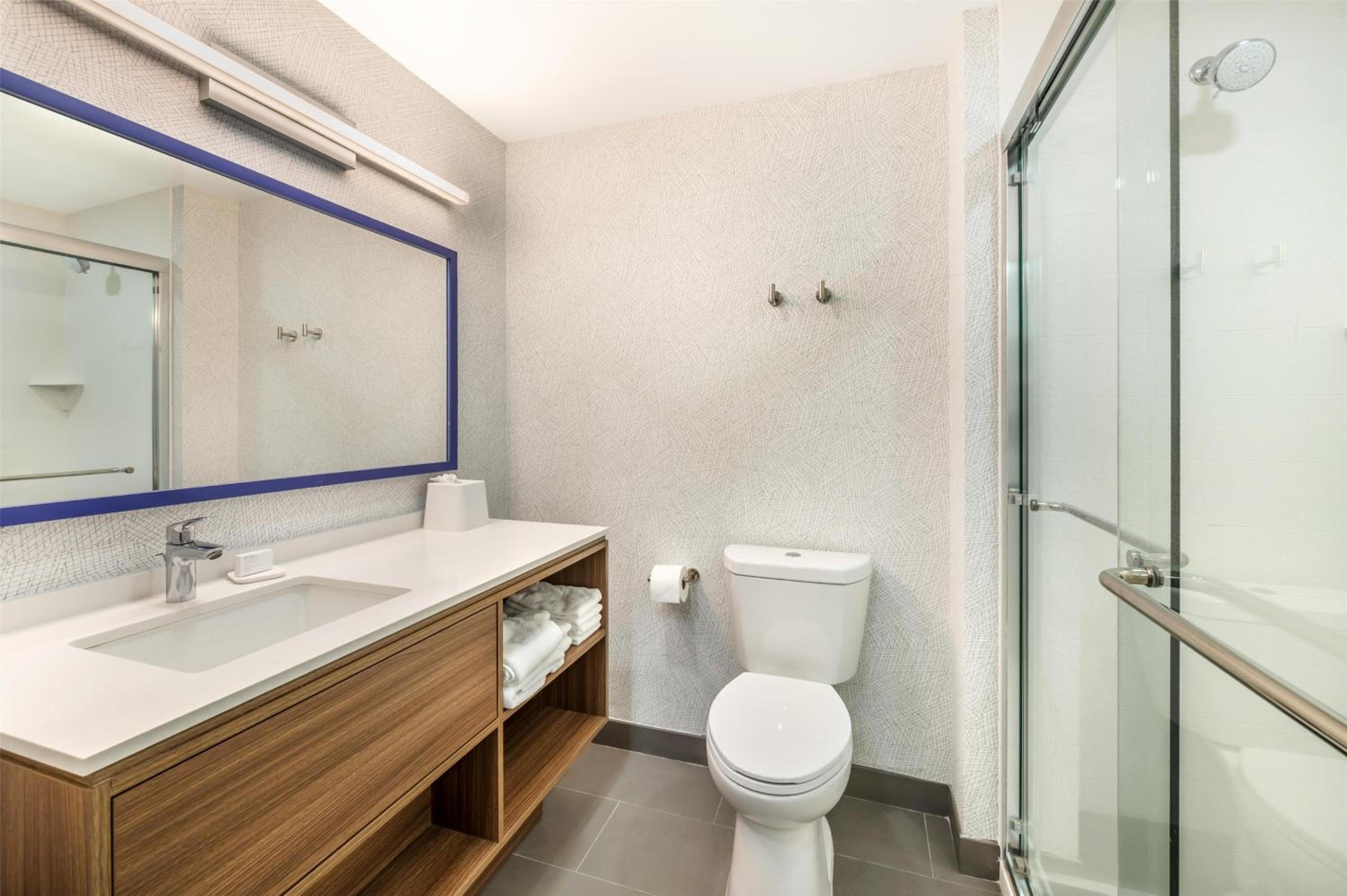 King Studio Suite - Photo 2
