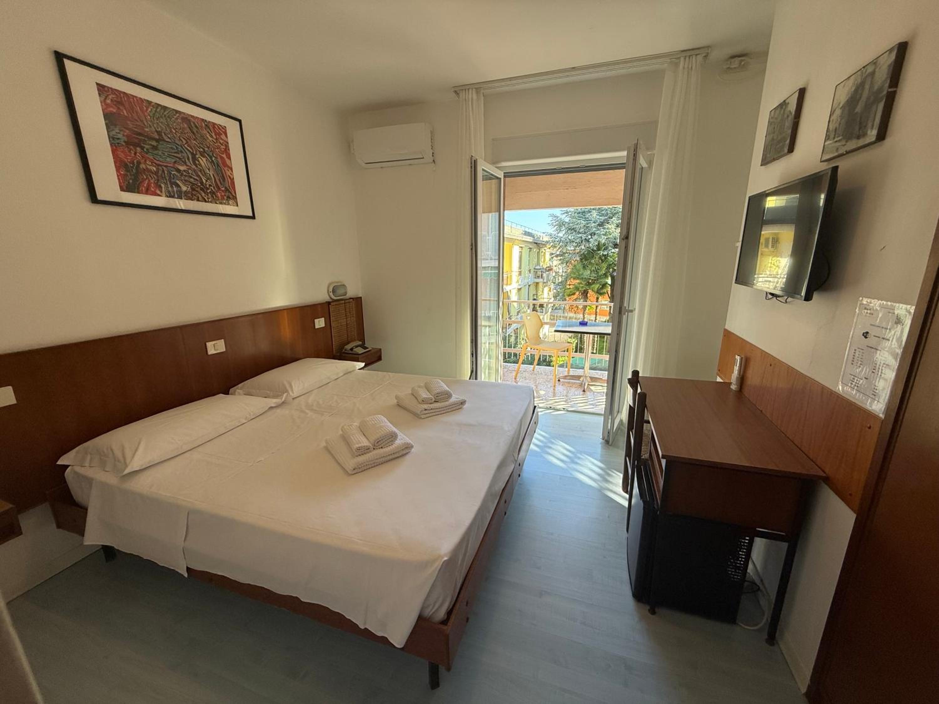 Budget Double or Twin Room photo 2
