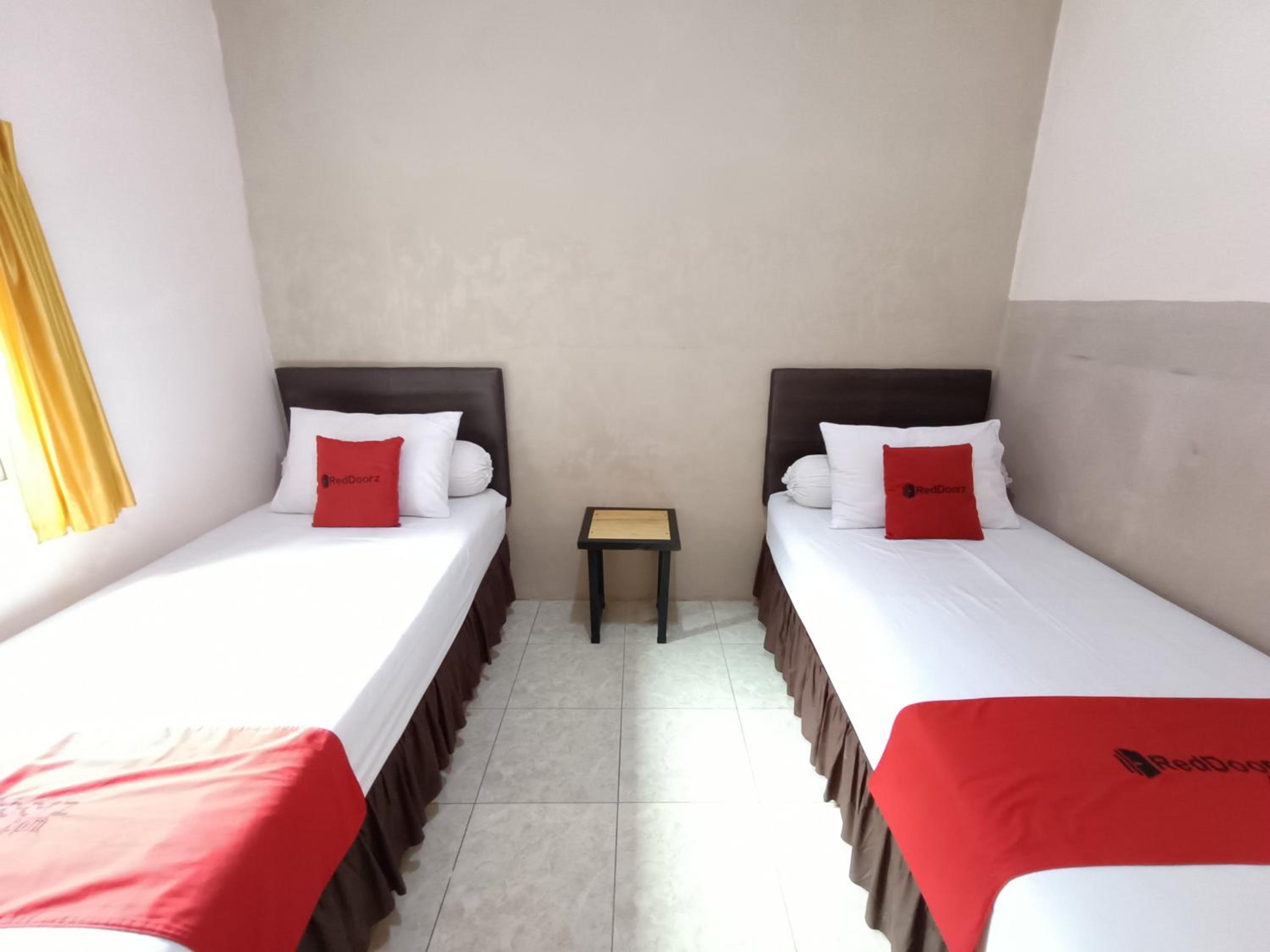 Standard Twin Room - Photo 5