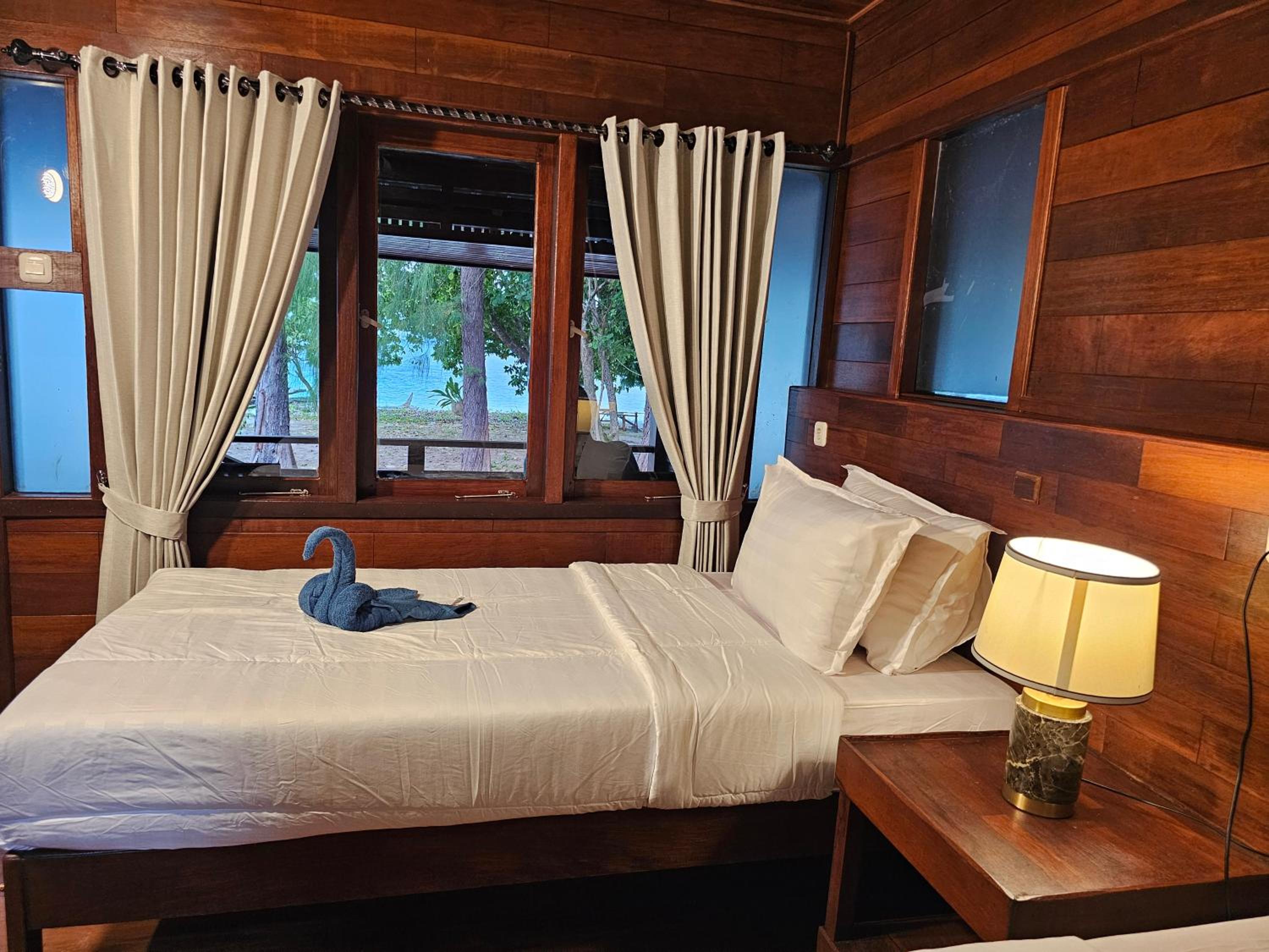 Standard Double or Twin Room with Sea View photo 3