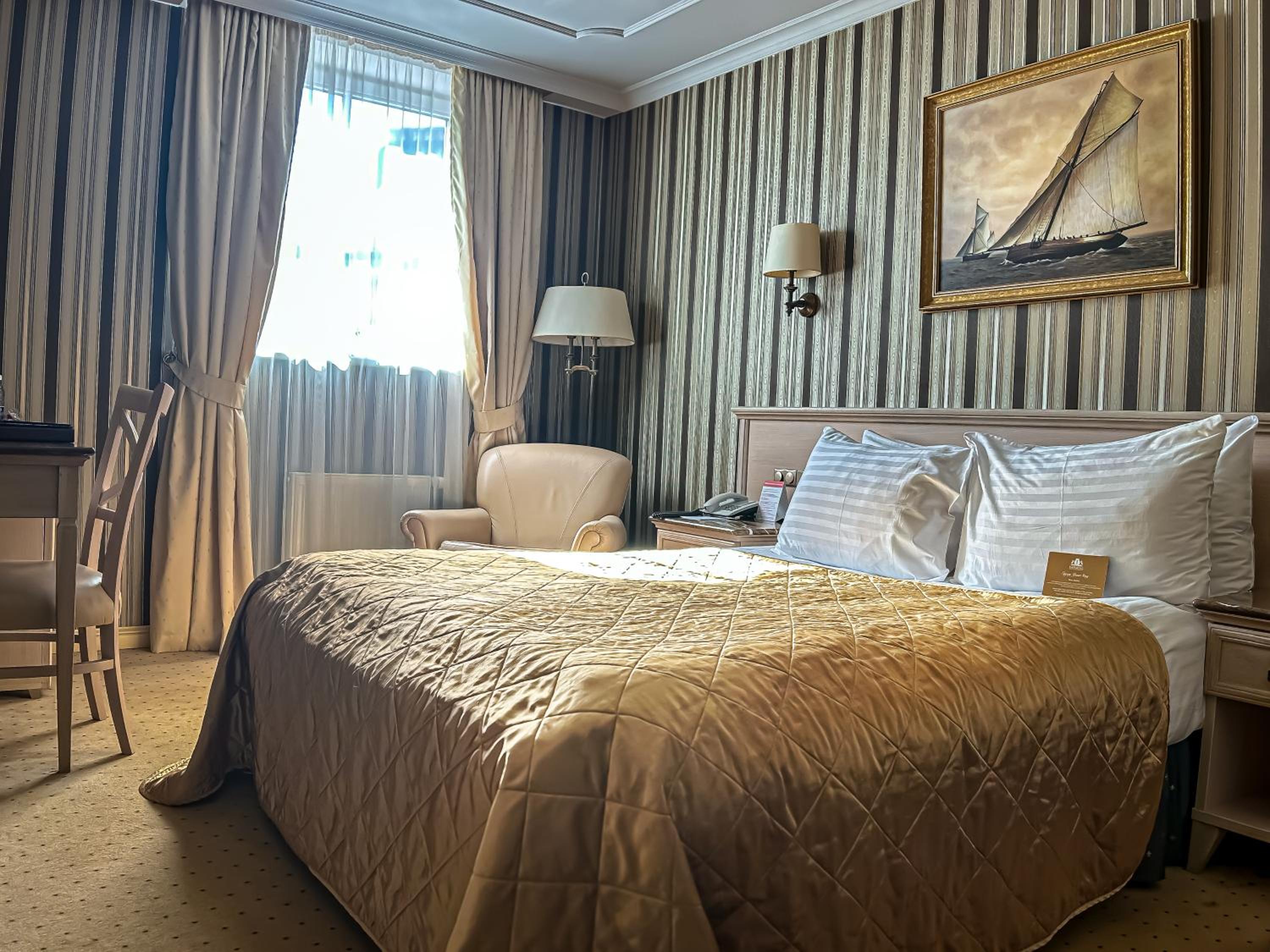 Small Double Room - Photo 1