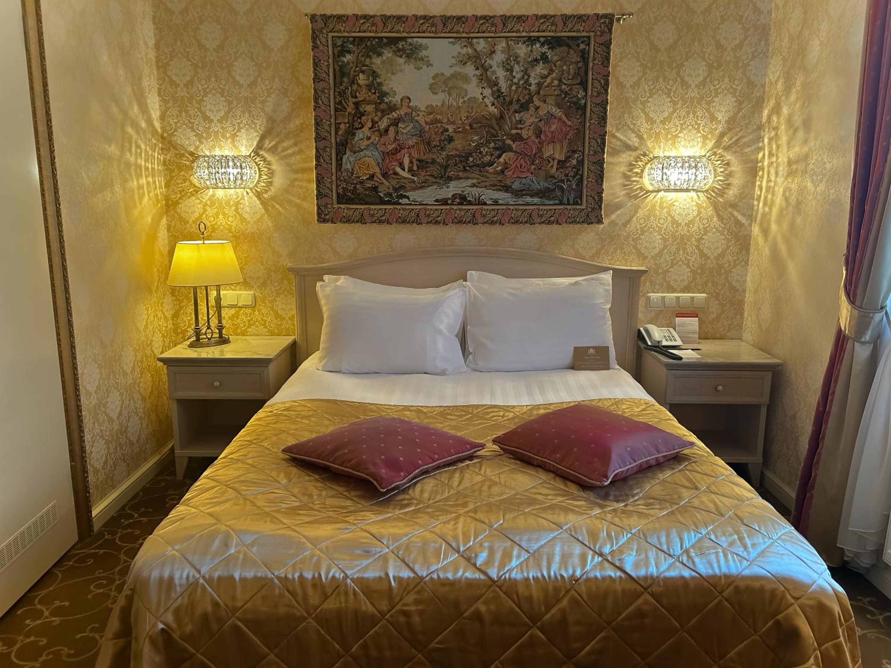 Small Double Room - Photo 2