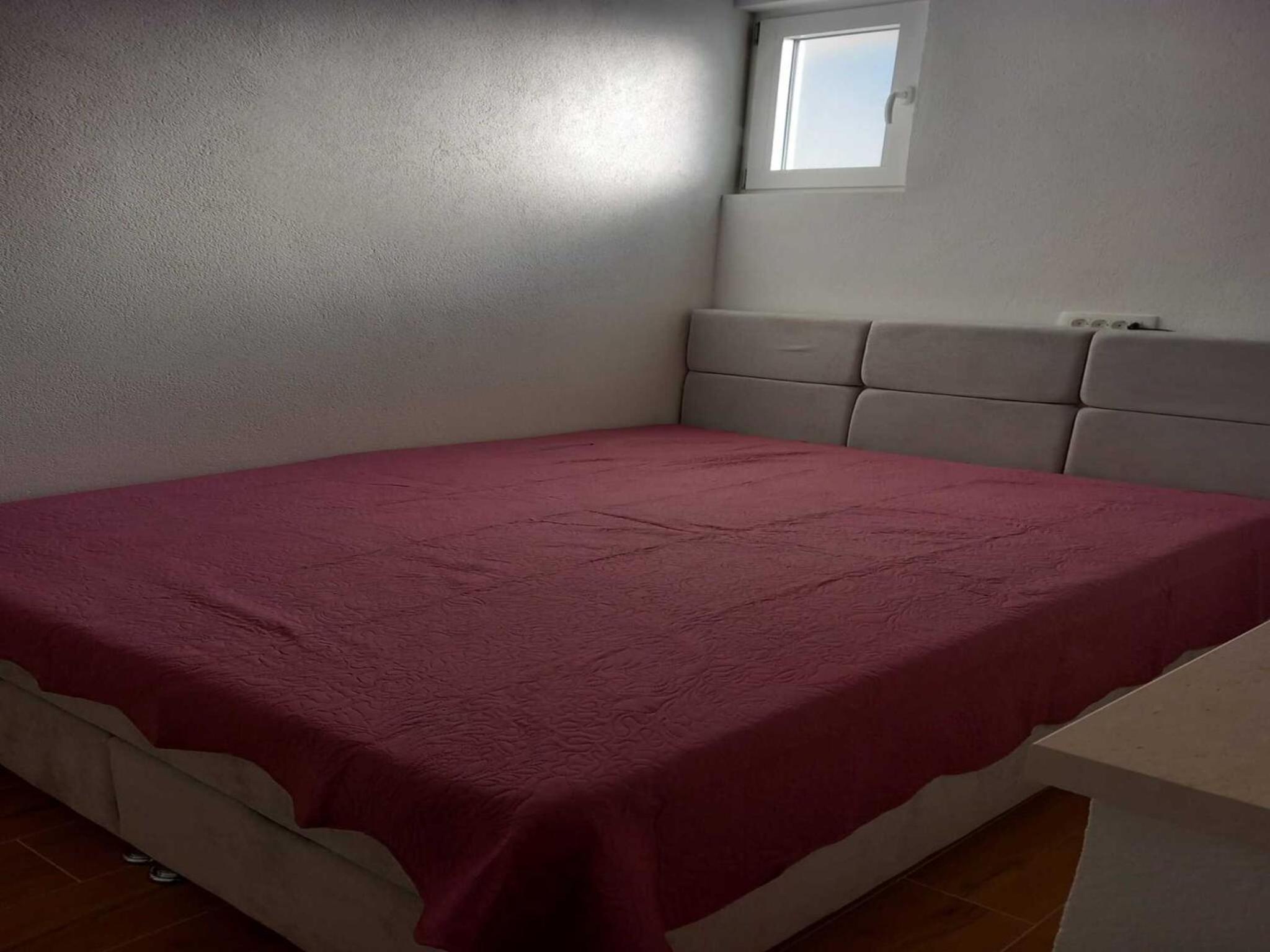 Studio Apartment with Terrace photo 2