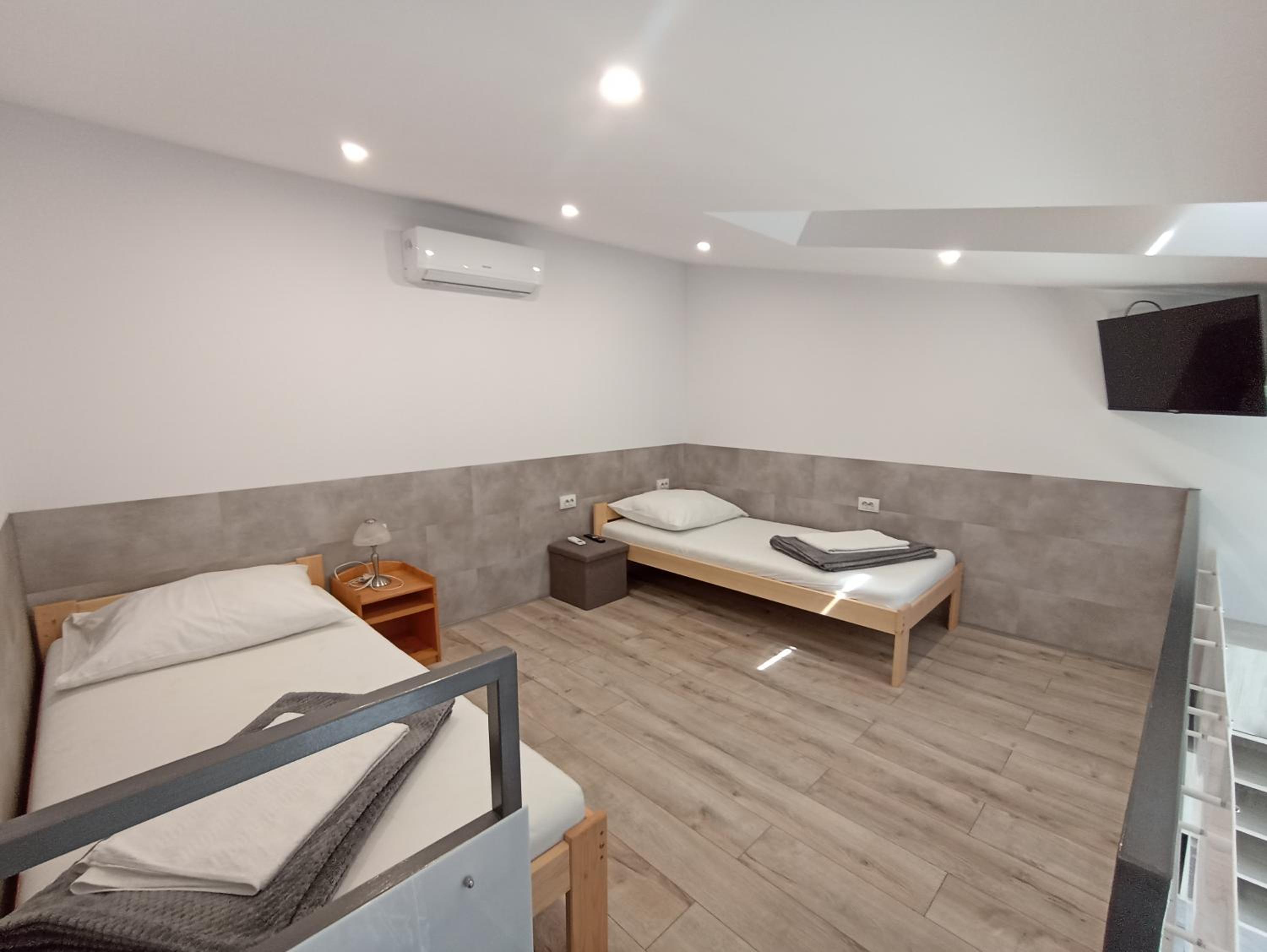 One-Bedroom Apartment - Non-Smoking