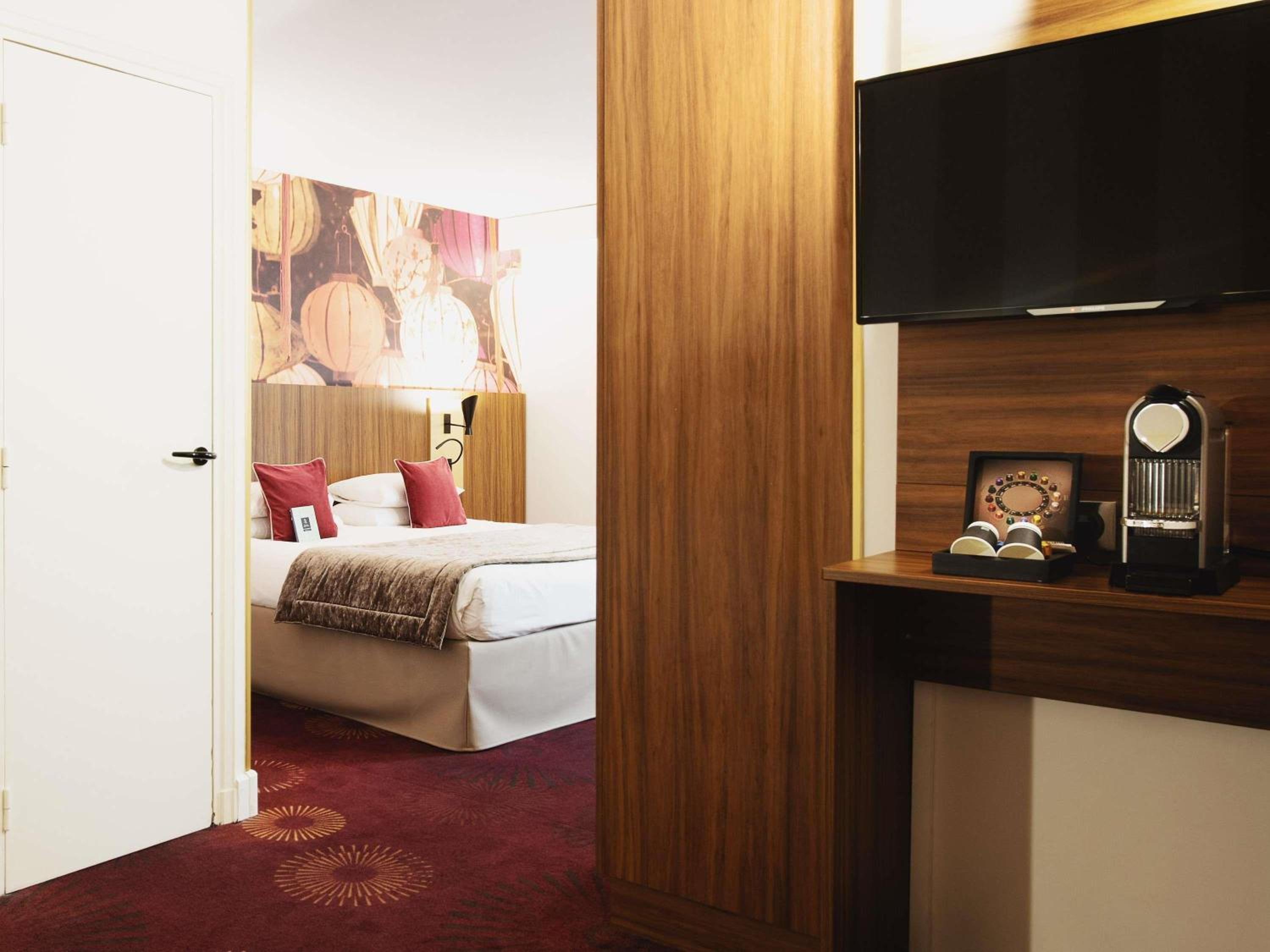 Family Room with One Double Bed and Sofa Bed - Photo 3