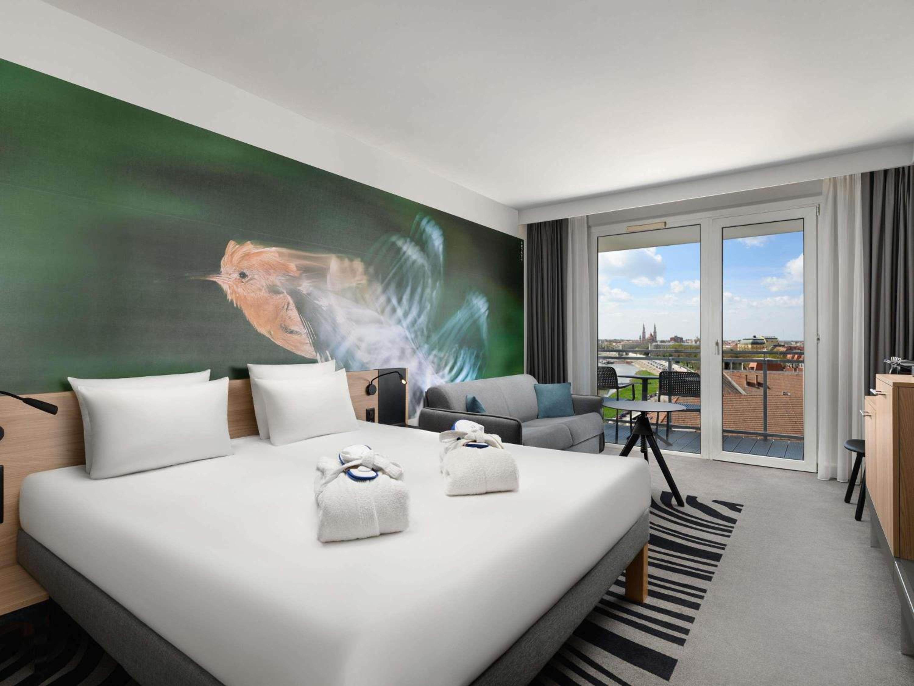 Executive Double Room with Sofa Bed - Photo 1