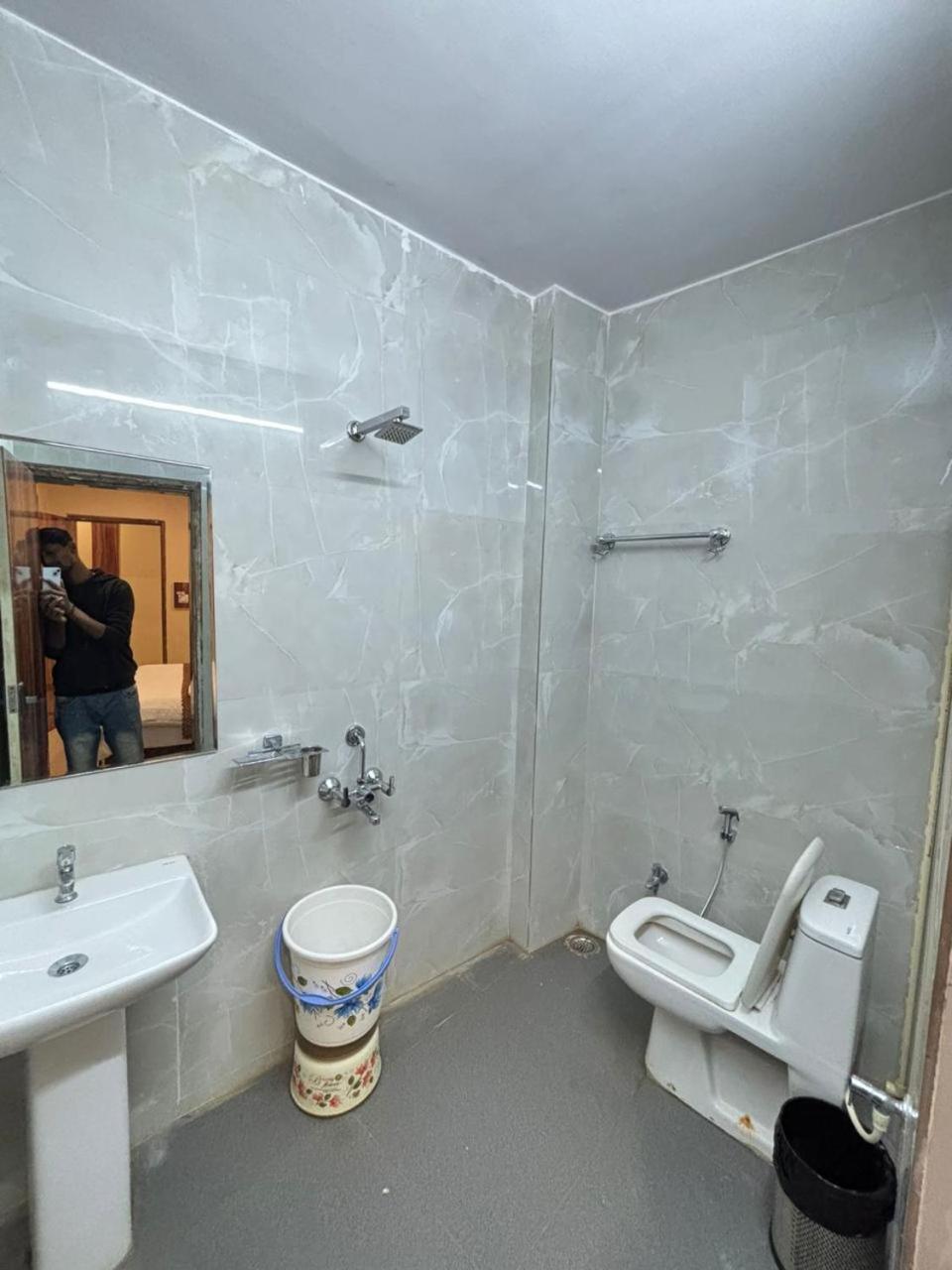Family Room - Photo 3