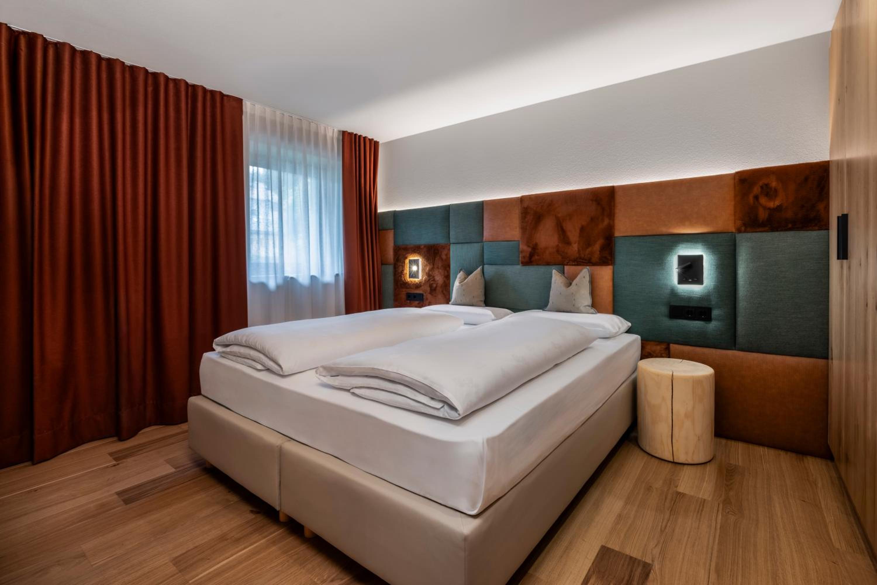 One-Bedroom Apartment with Balcony and Mountain View