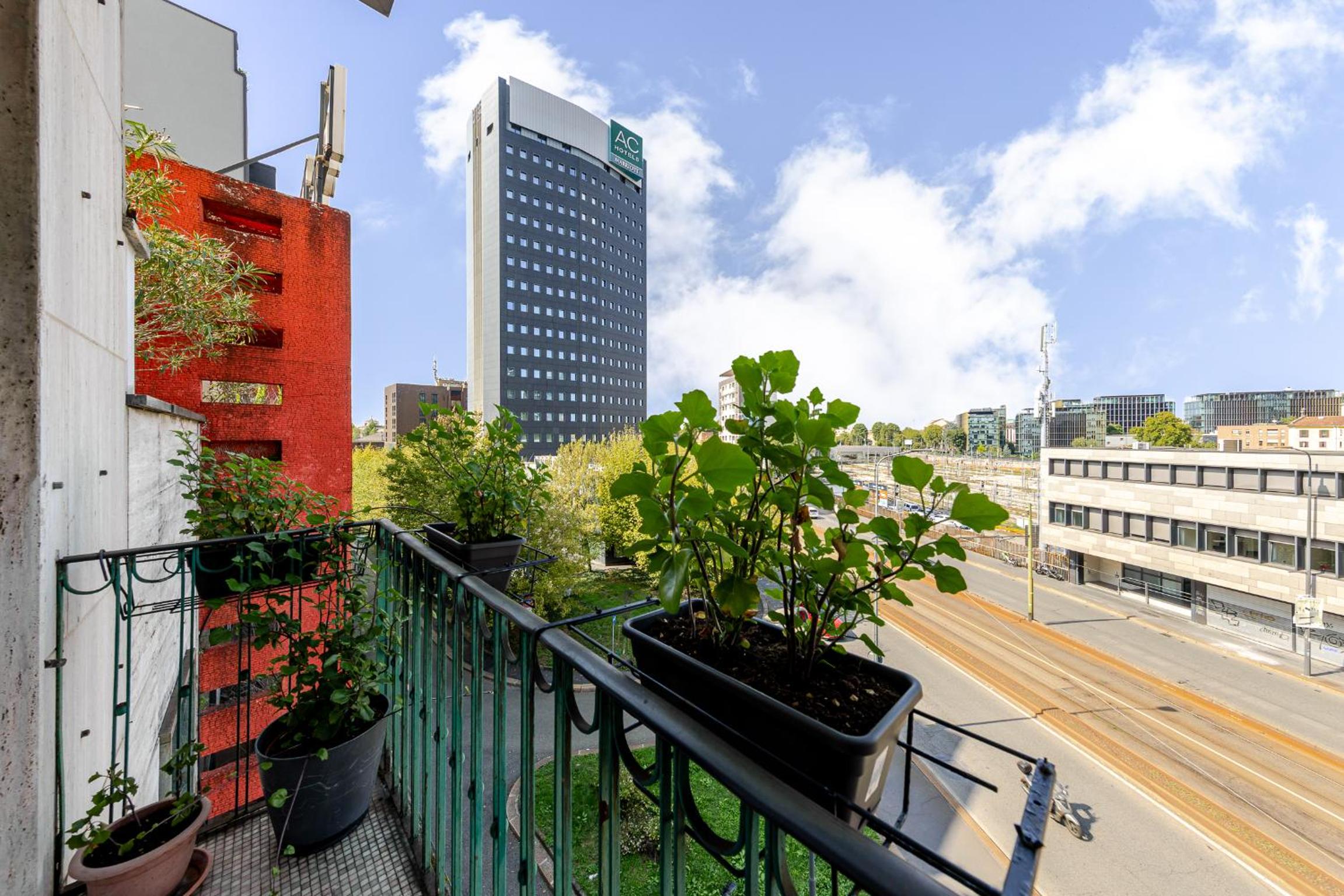 Deluxe One-Bedroom Apartment with City View