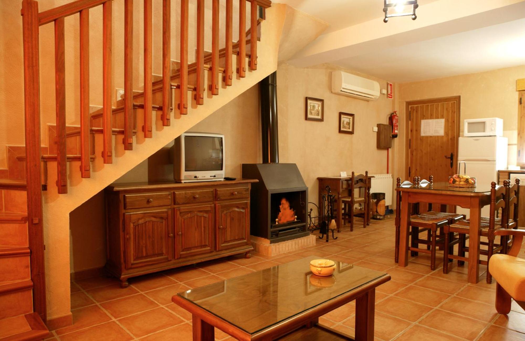 Two-Bedroom Apartment (6 Adults) photo 2