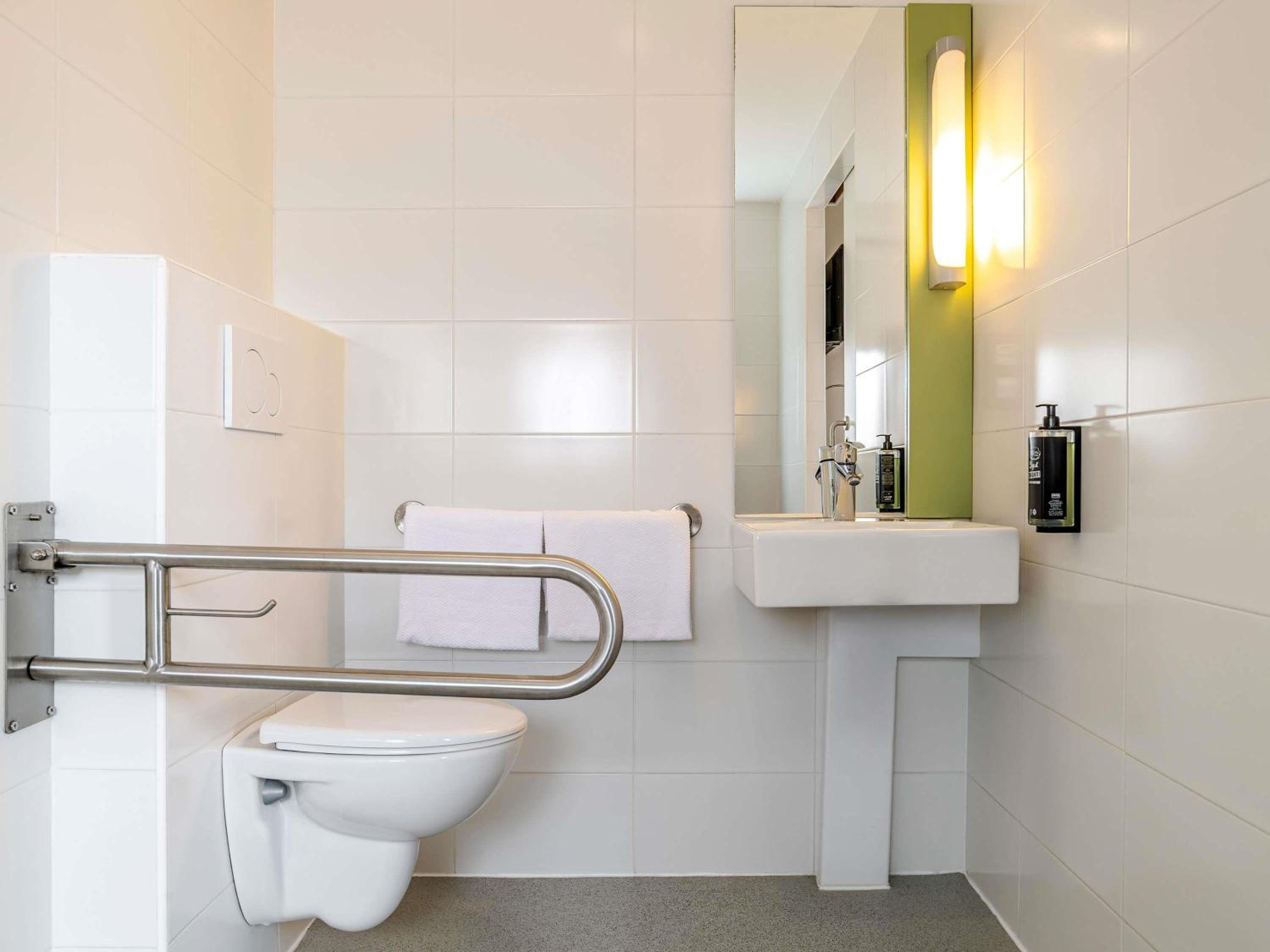 Adapted Double Room - Photo 2