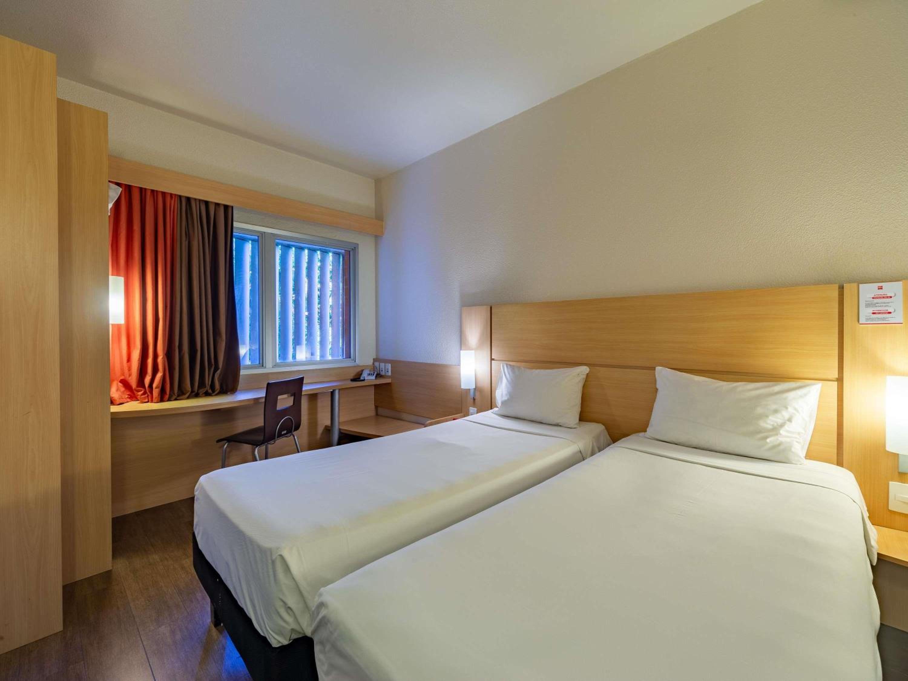Standard Twin Room - Photo 1