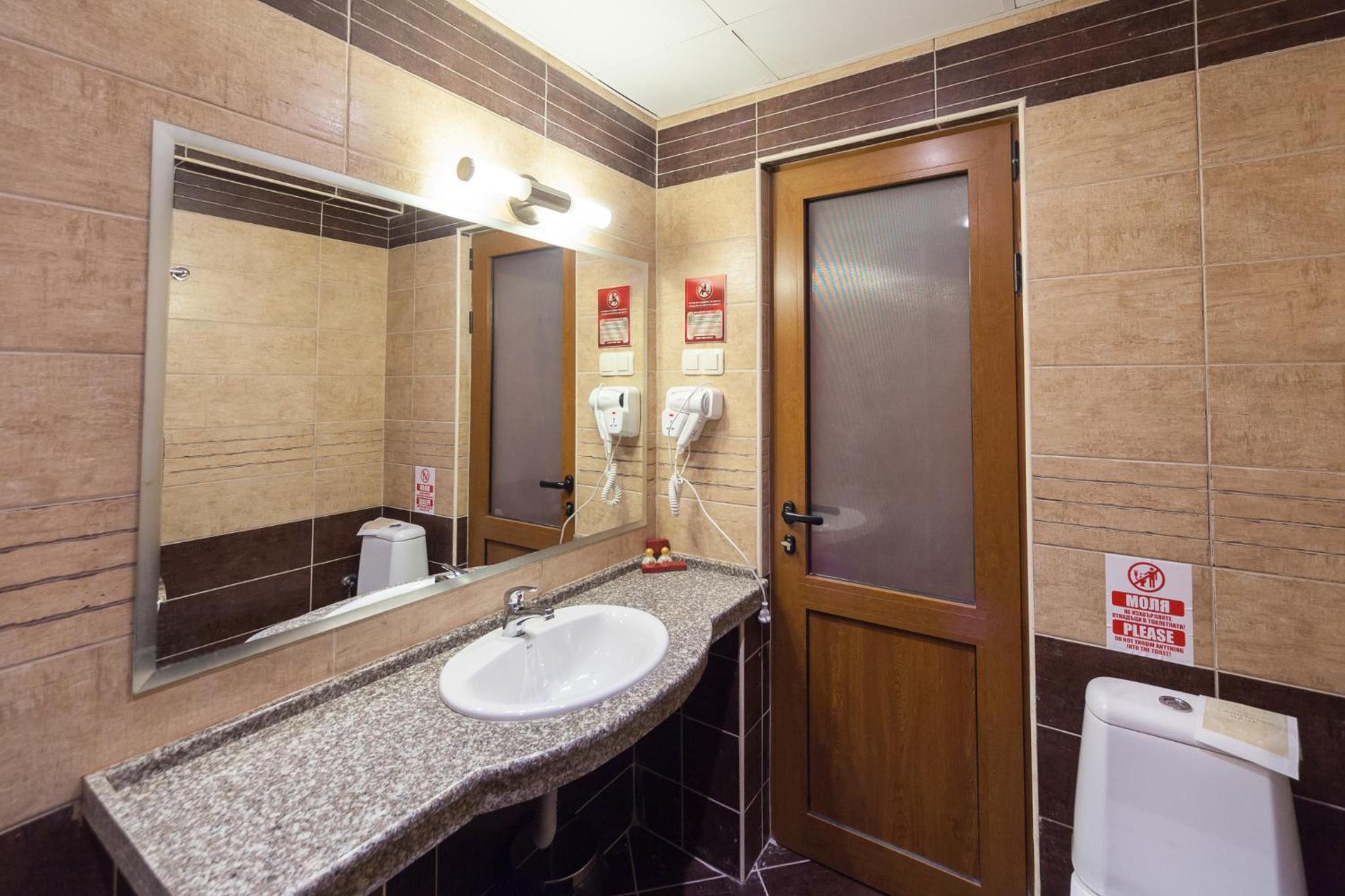 Economy Room on Ground Floor (No Balcony) photo 3