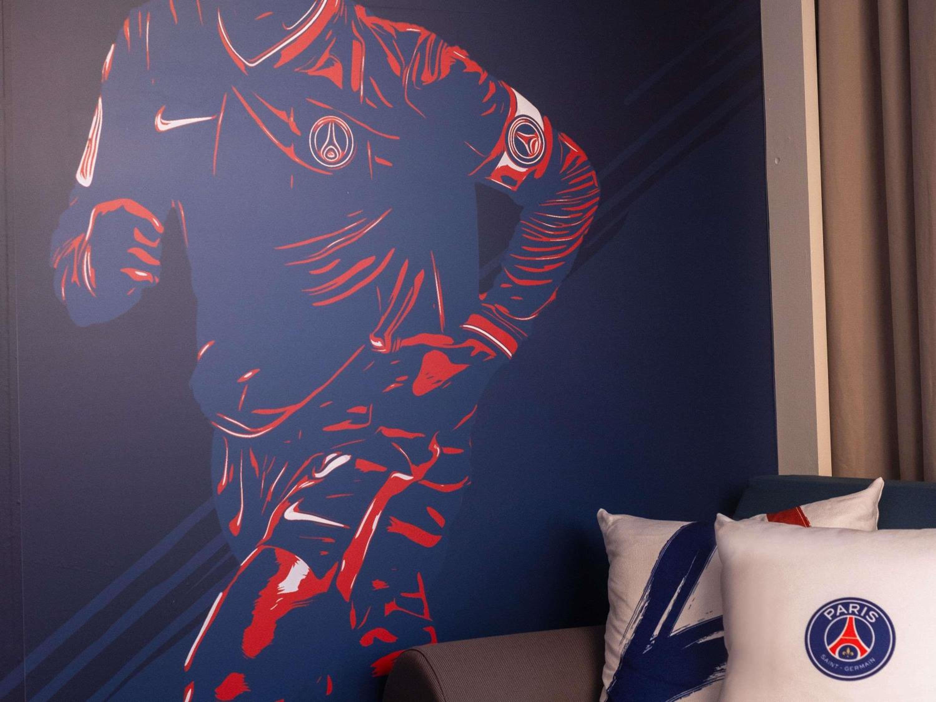 Legendary King Room (Claude Makelele)