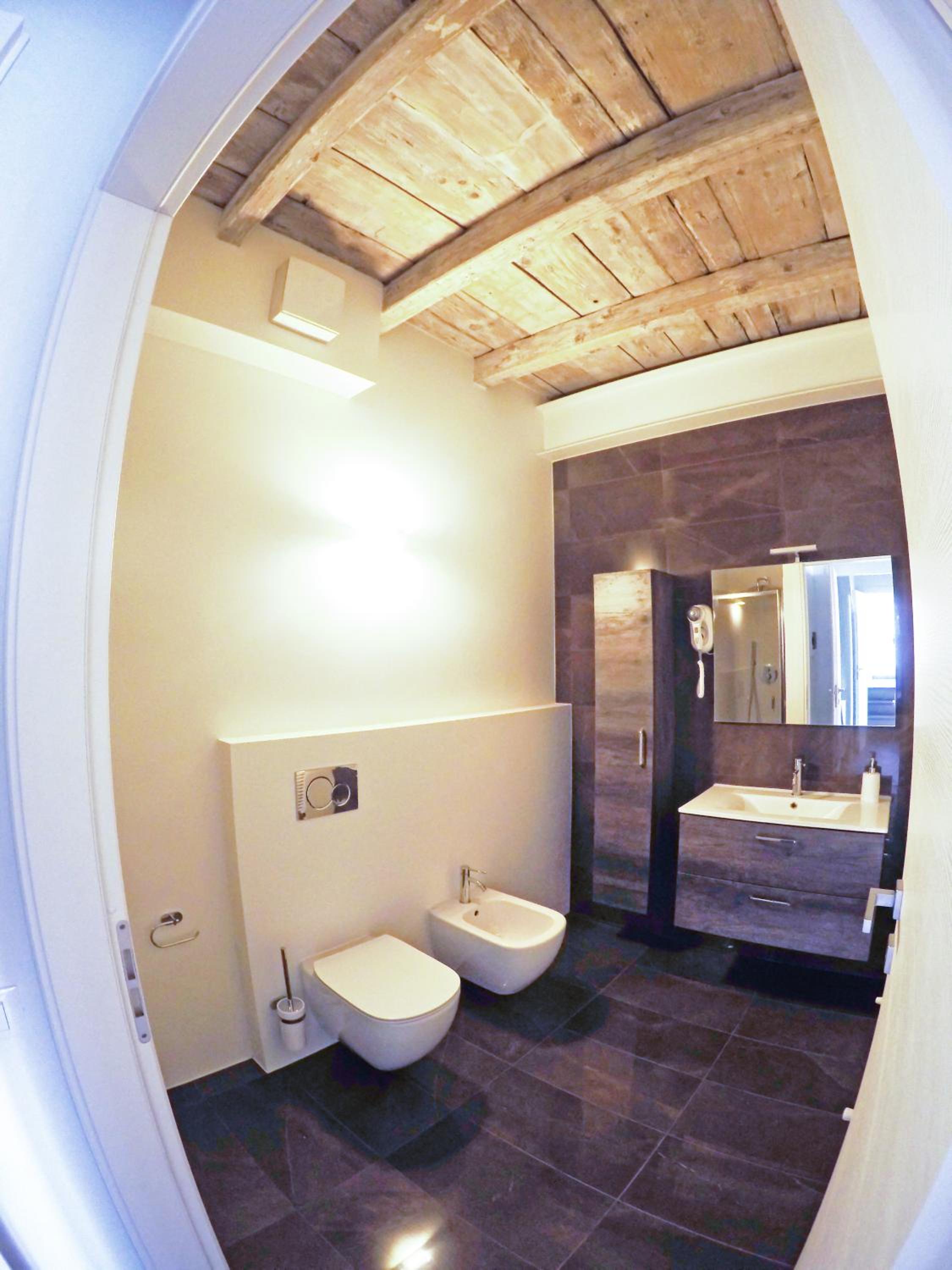Triple Room with Lake View - Photo 6